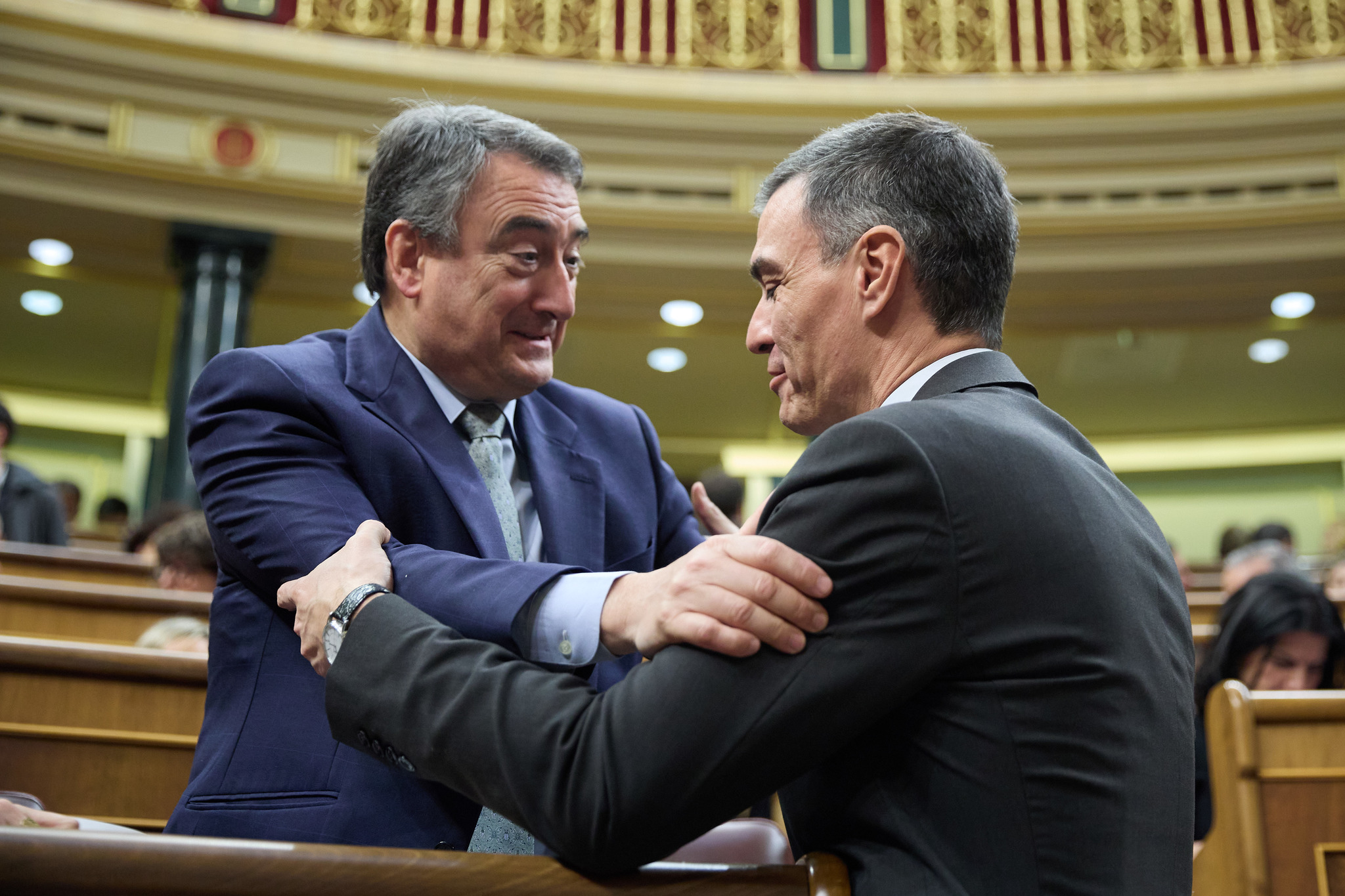 El PNV amenaza al gobierno de Sánchez tras la imputación de Zapatero