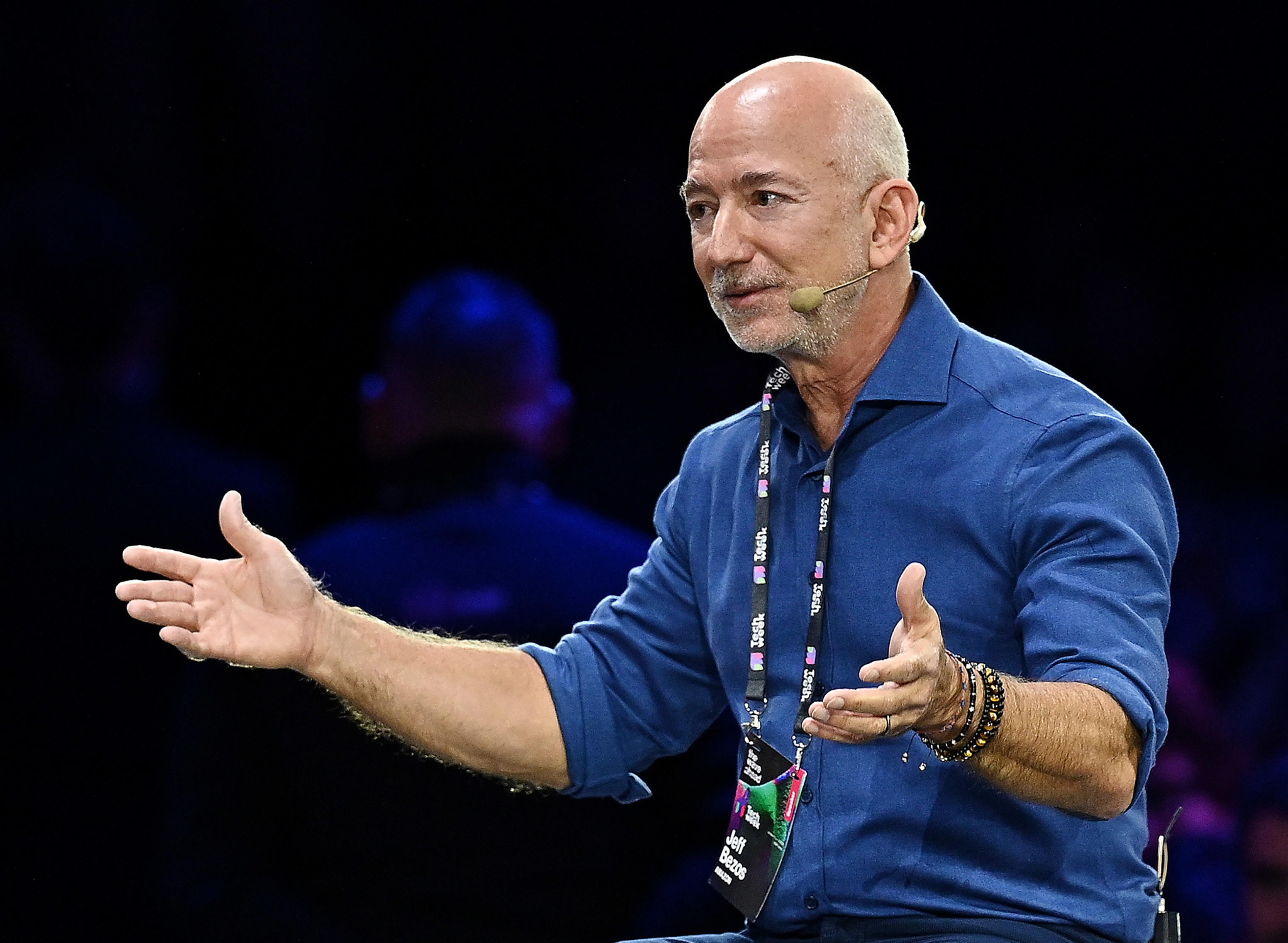 Jeff Bezos aboga porque la mitad de la población con pocos ingresos no pague impuestos sobre la renta