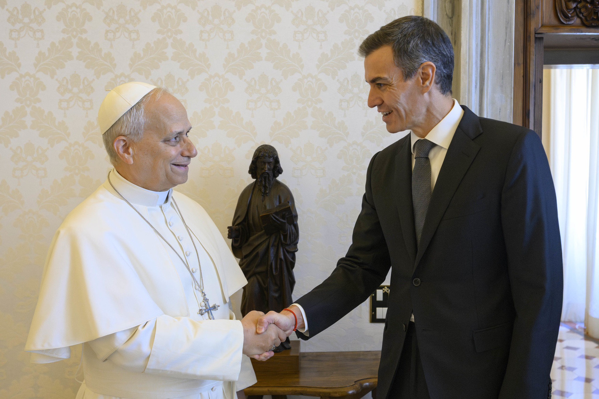 La Guardia Civil arruina el milagro que buscaba Sánchez con el Papa