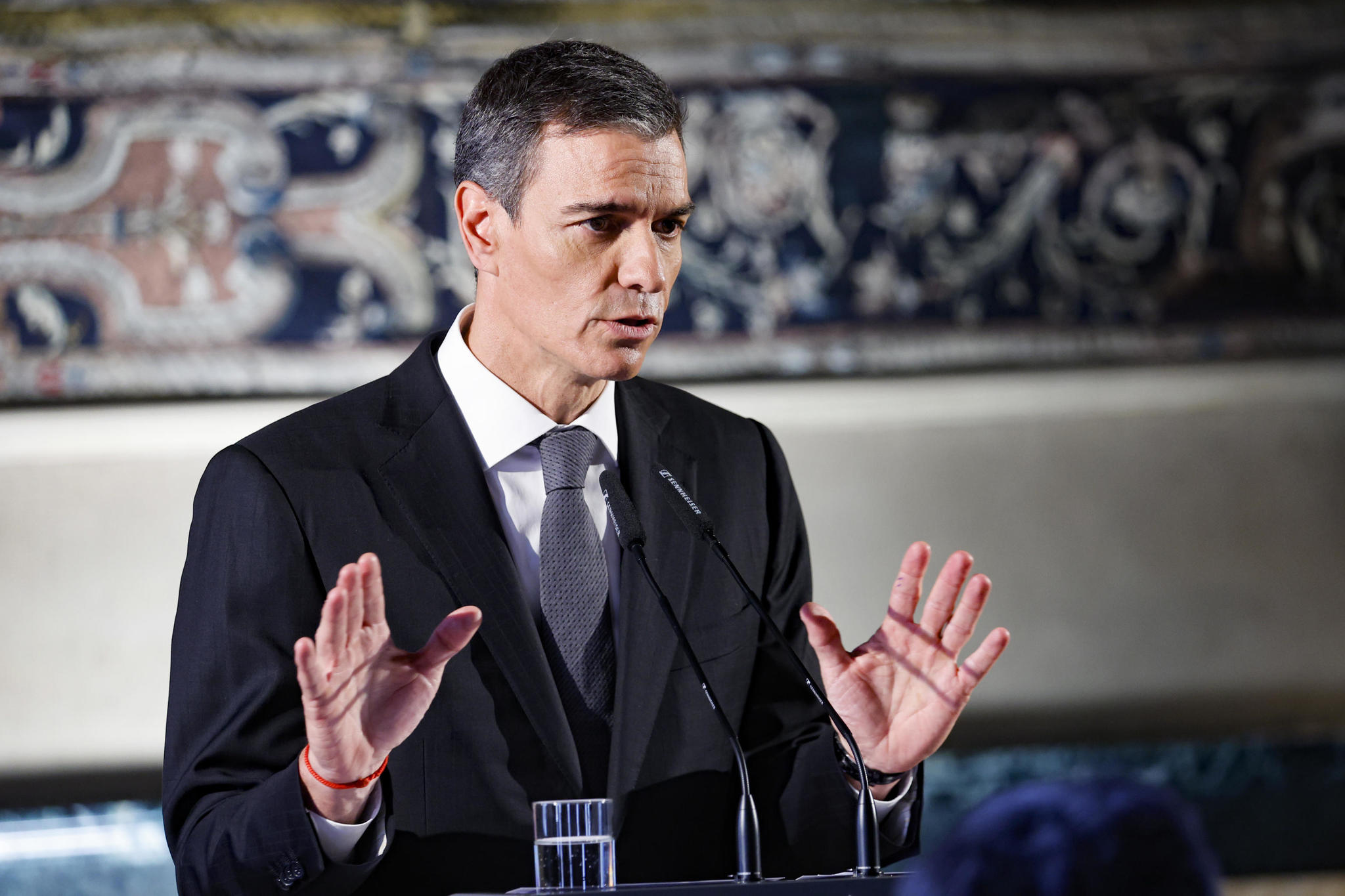 Sánchez pide comparecer en el Congreso tras los escándalos de corrupción del PSOE