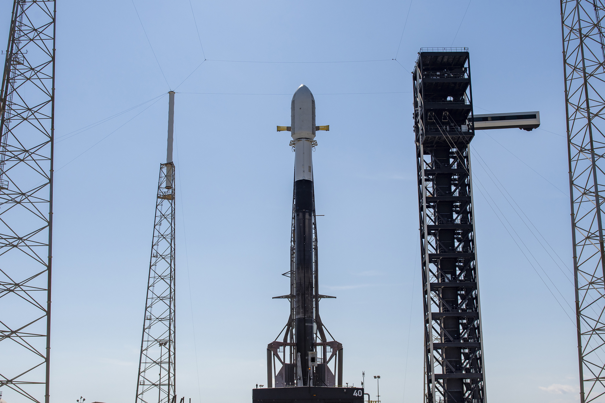 Mapfre canaliza el pago de 352 millones a Indra por el accidente del satélite SpainSat II