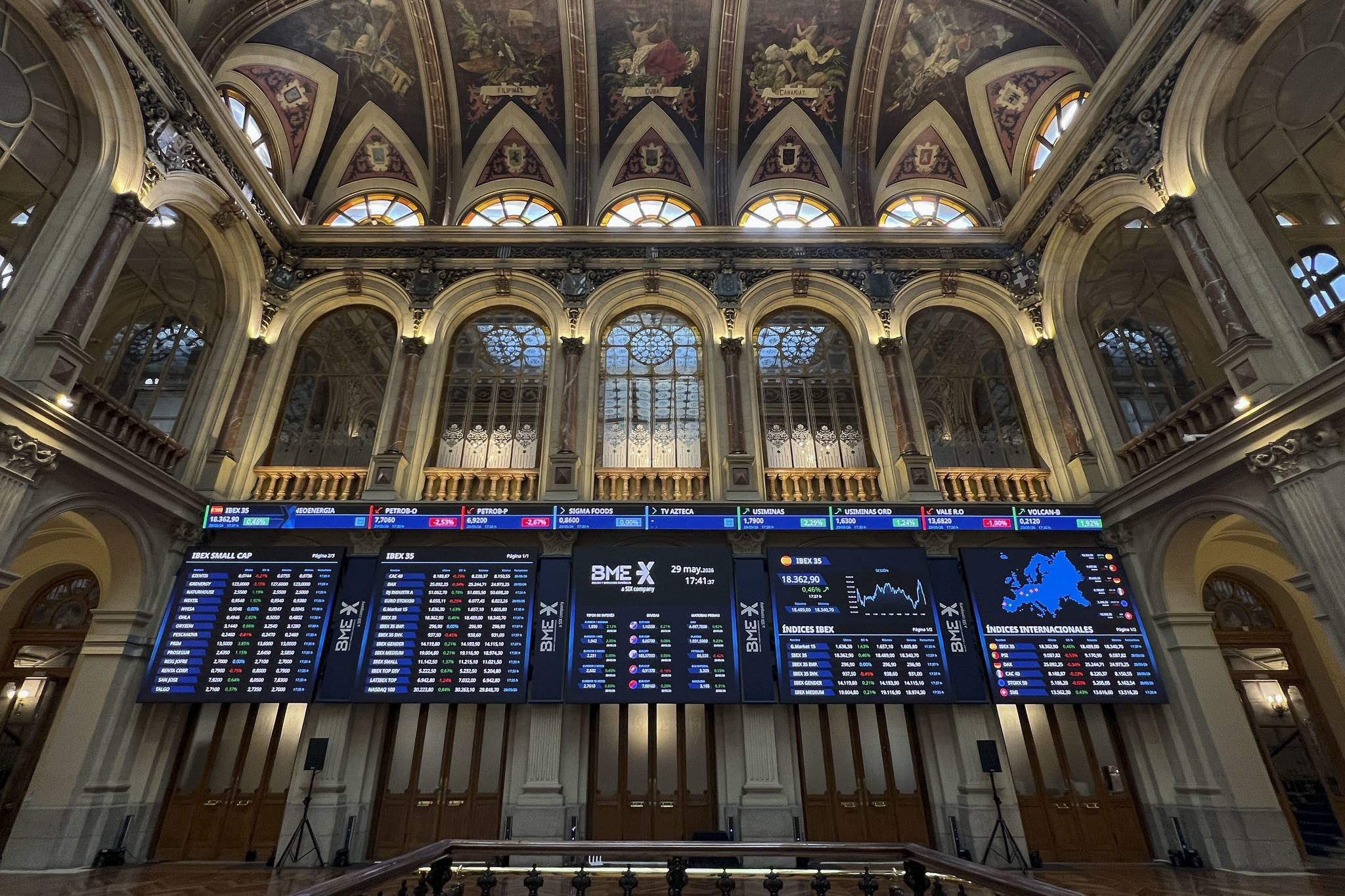 Cómo revivir las OPV en Europa: mini-Bolsa para el capital riesgo y subsidios para pagar a los bancos