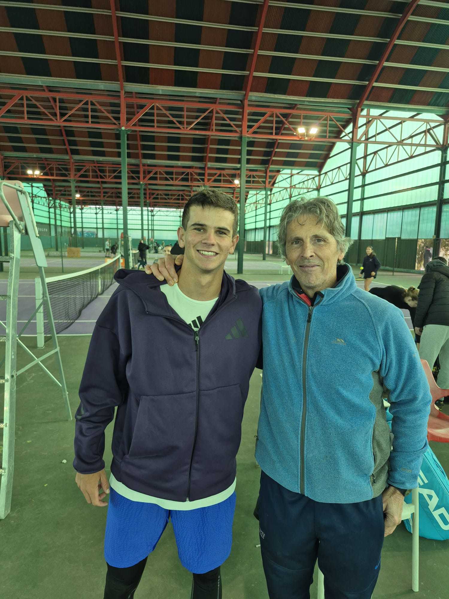 Cómo se forja un campeón del deporte como Rafa Jódar: "El motor de todo es su padre"