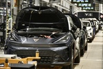 Seat-Cupra inicia en Martorell la producción del Raval y el ID.Polo, sus primeros coches eléctricos