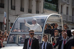 El Papa clama por la integración y contra la polarización política desde Madrid
