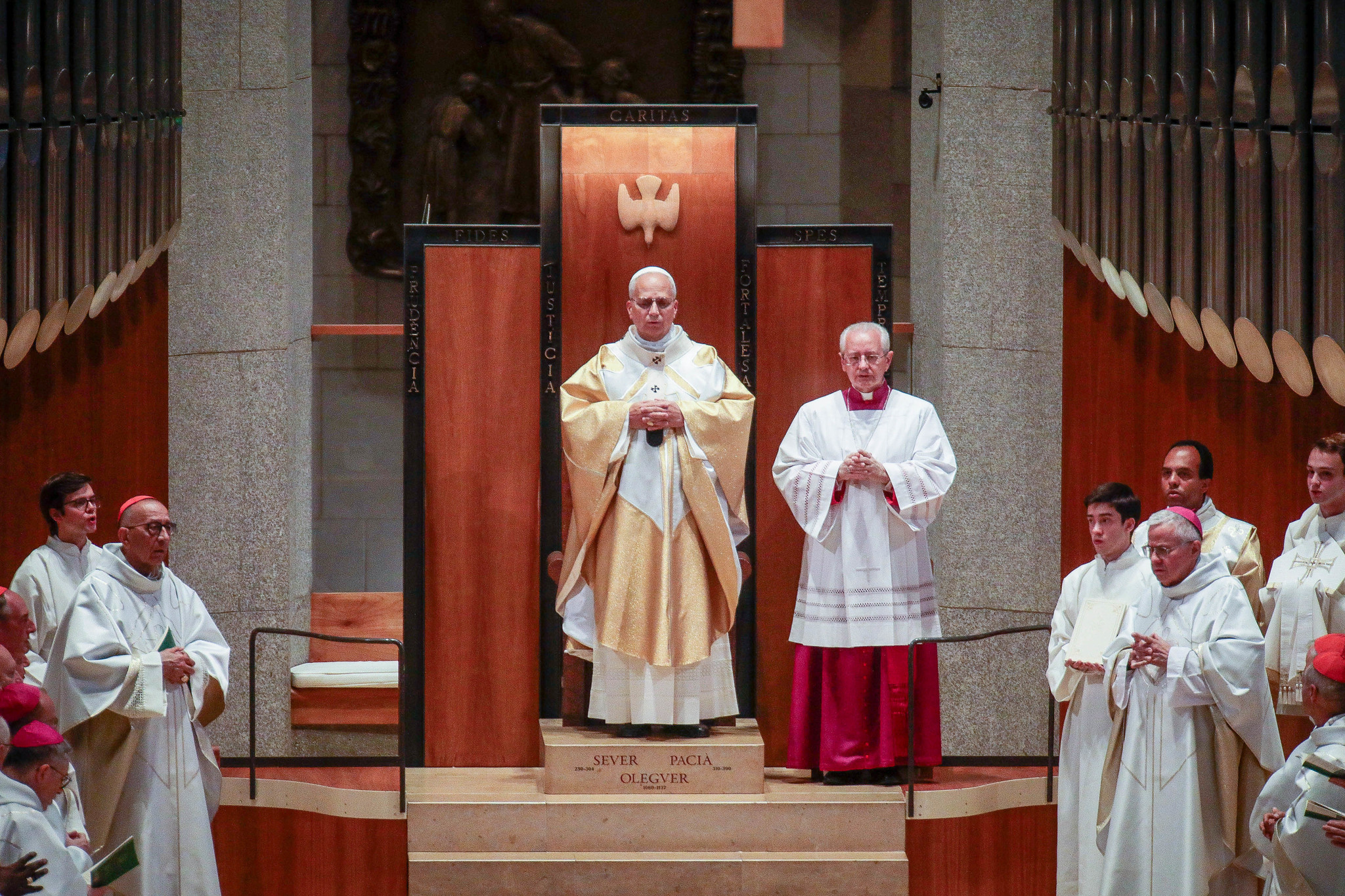 Aliento del Papa por la unidad y la concordia El Papa León XIV ha incidido durante su estancia en Barcelona en la necesidad de cerrar las heridas de una sociedad polarizada y fracturada al extremo en los últimos años. Leer