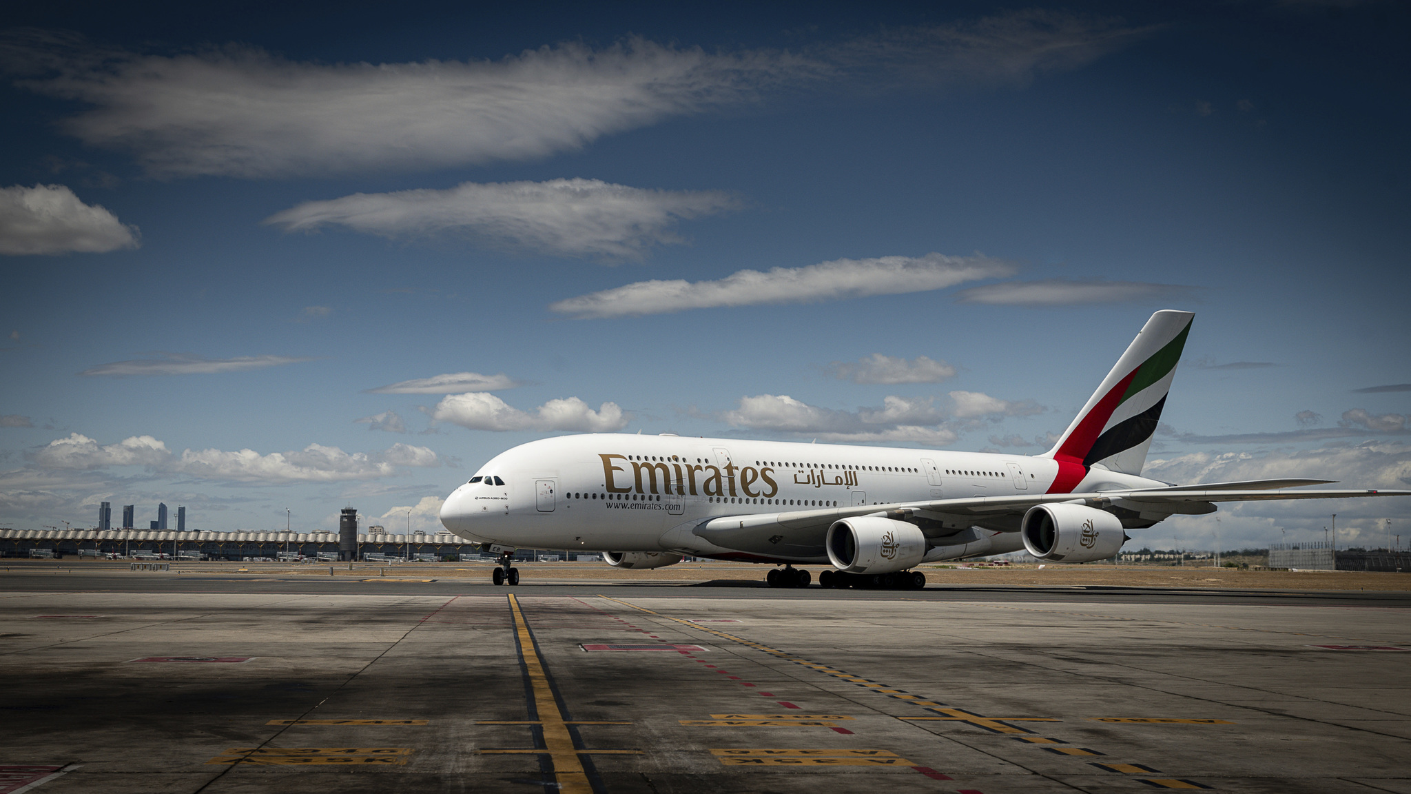 Emirates ofrecerá seguros para animar a los pasajeros a regresar a Dubái La aerolínea repatriará a quienes queden varados, afirma su presidente, Tim Clark Leer