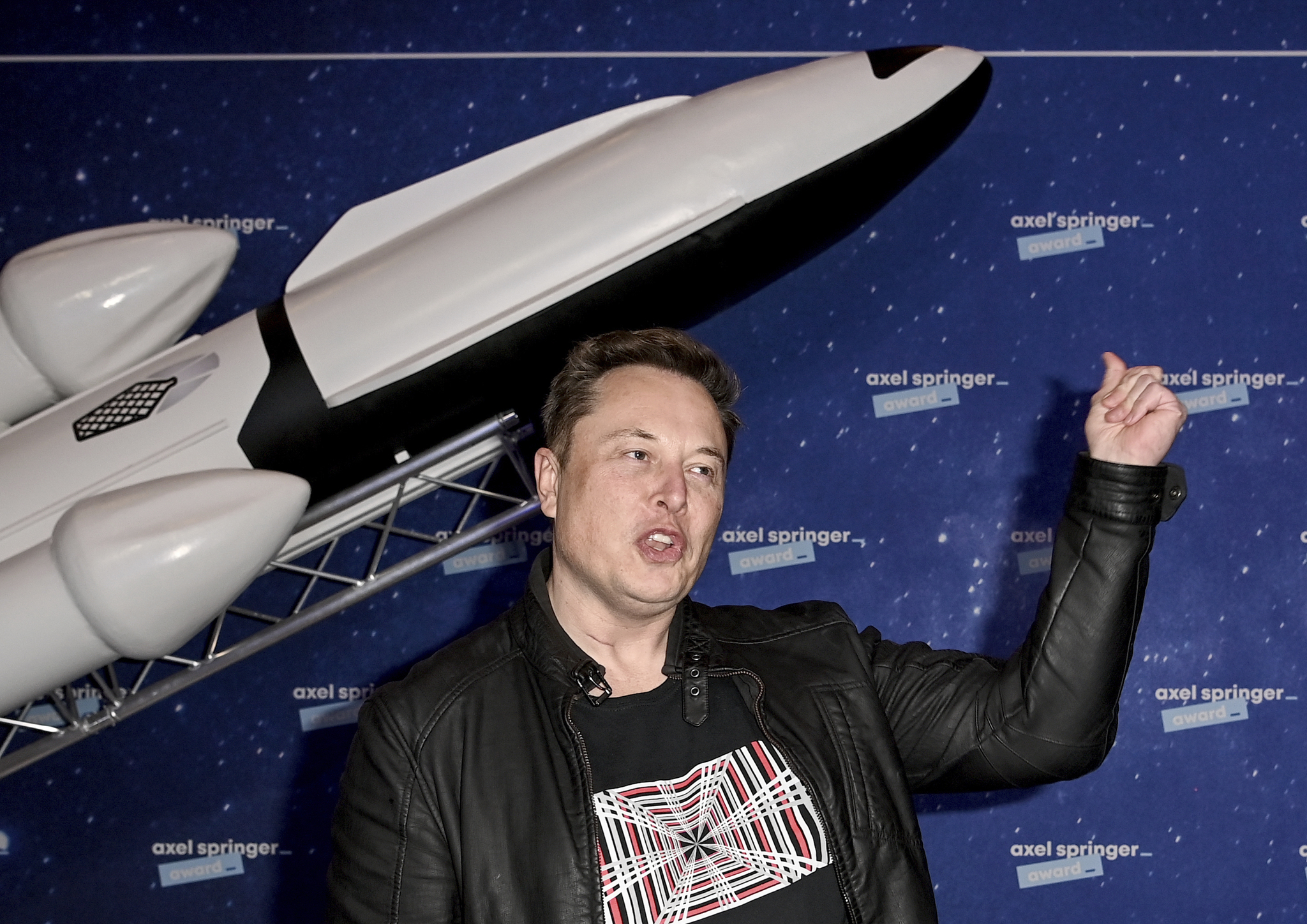 SpaceX fija en 135 dólares el precio de su acción 