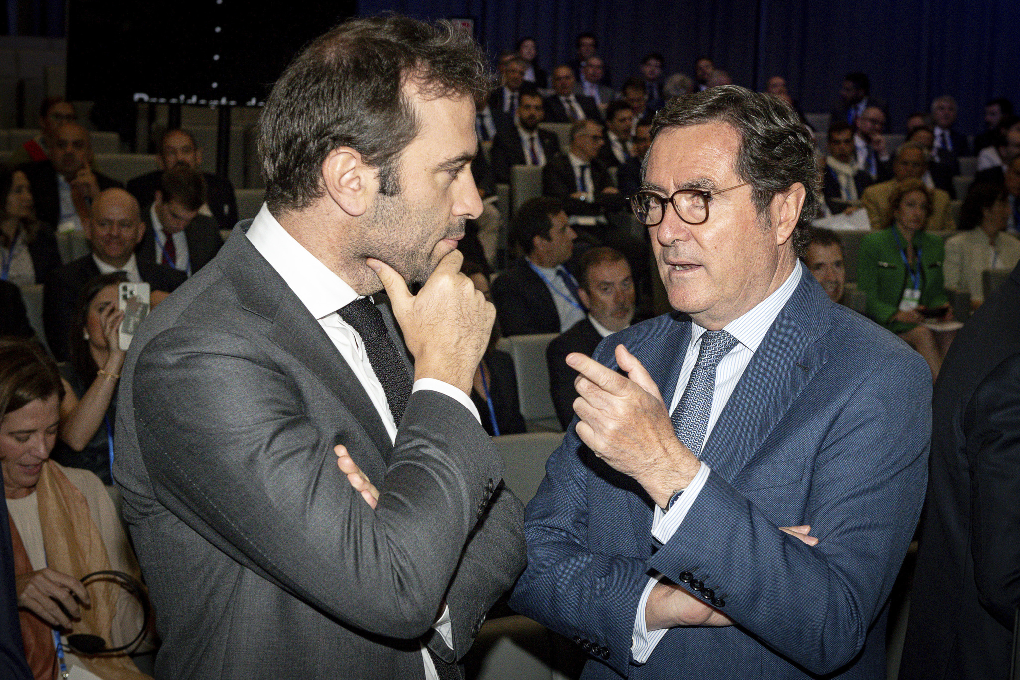 CEOE pide al Gobierno cautela antes de retirar las medidas frente a la guerra