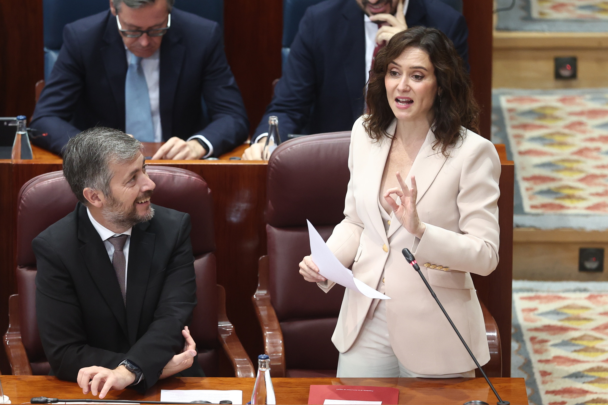 La Asamblea de Madrid da luz verde a la nueva  Ley de Apoyo a la Empresa Familiar El Parlamento regional aprobó este jueves la nueva norma, que contempla incentivos fiscales y otras medidas para facilitar los relevos generacionales en los negocios familiares. Leer