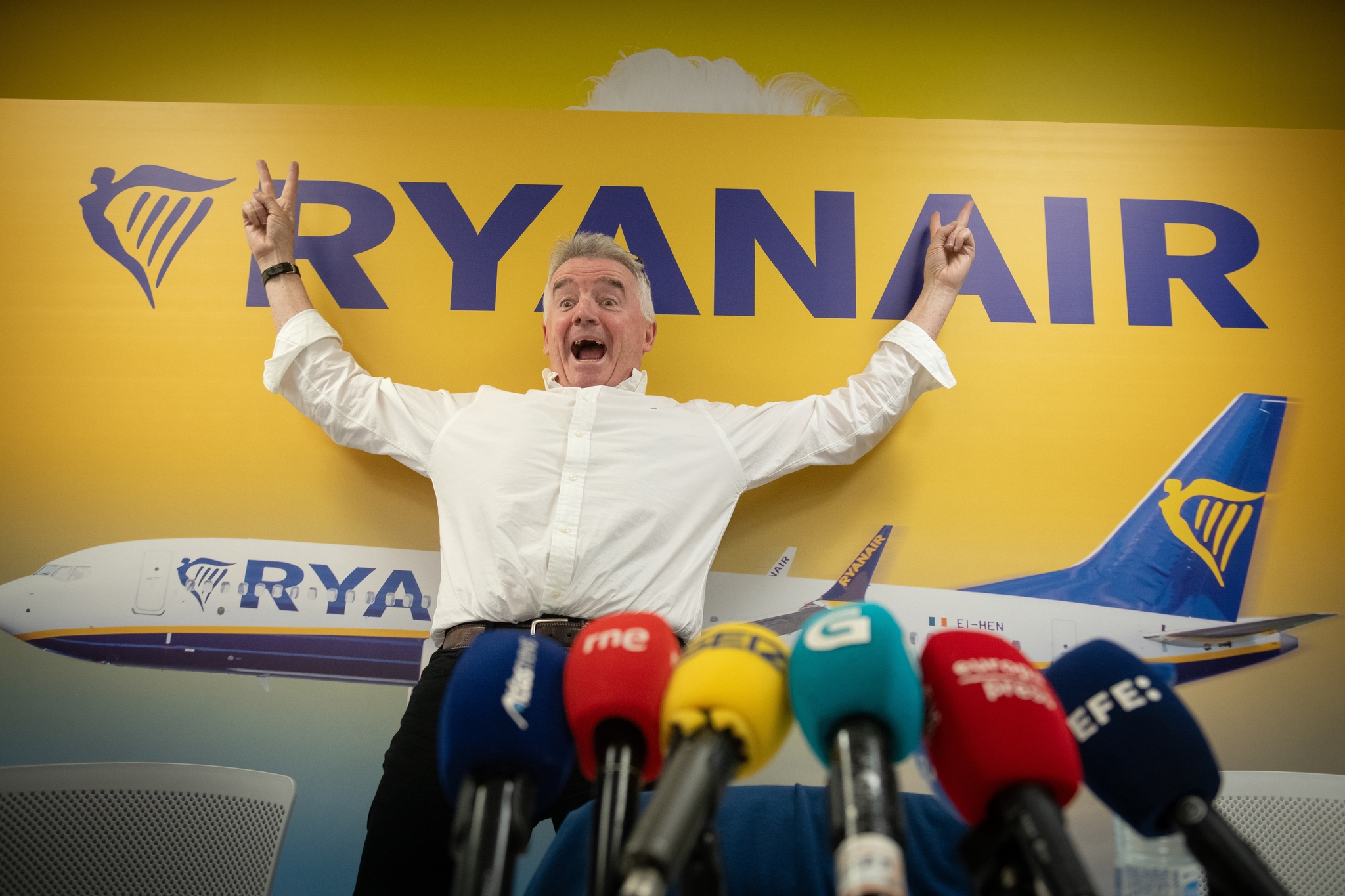 Ryanair acuerda con OLeary un plan de acciones con un posible beneficio de 150 millones La aerolínea le exige disparar el resultado neto por encima de los 4.000 millones o casi doblar el precio de los títulos. El consejero delegado alargará su contrato hasta abril de 2032. Leer