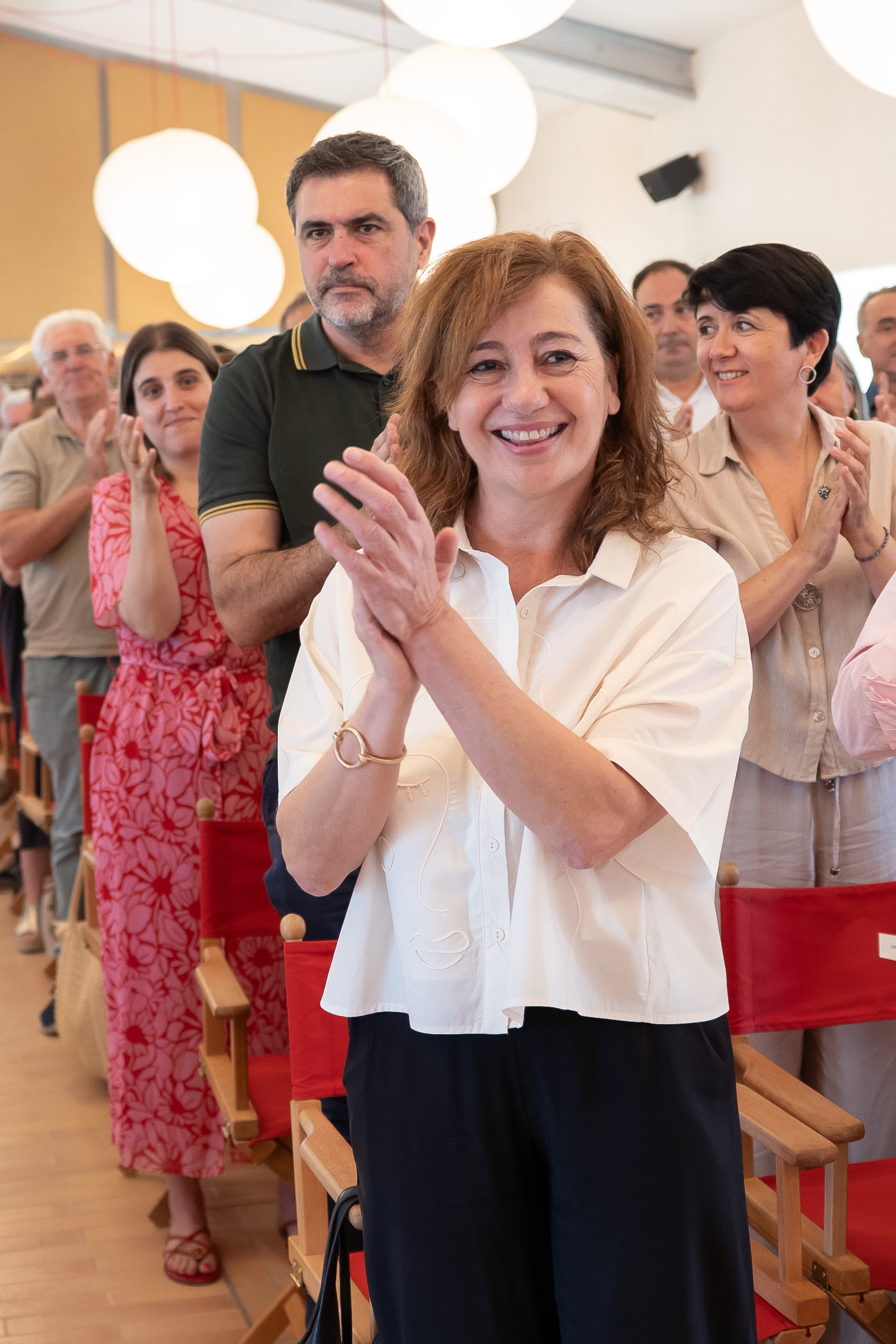 Armengol renuncia a ser la candidata del PSOE balear en las autonómicas de 2027 La presidenta del Congreso y secretaria general del PSIB-PSOE, Francina Armengol, ha anunciado este sábado en Palma que no se presentará a las primarias de su partido para encabezar la candidatura socialista al Govern balear en las elecciones autonómicas de 2027. Leer