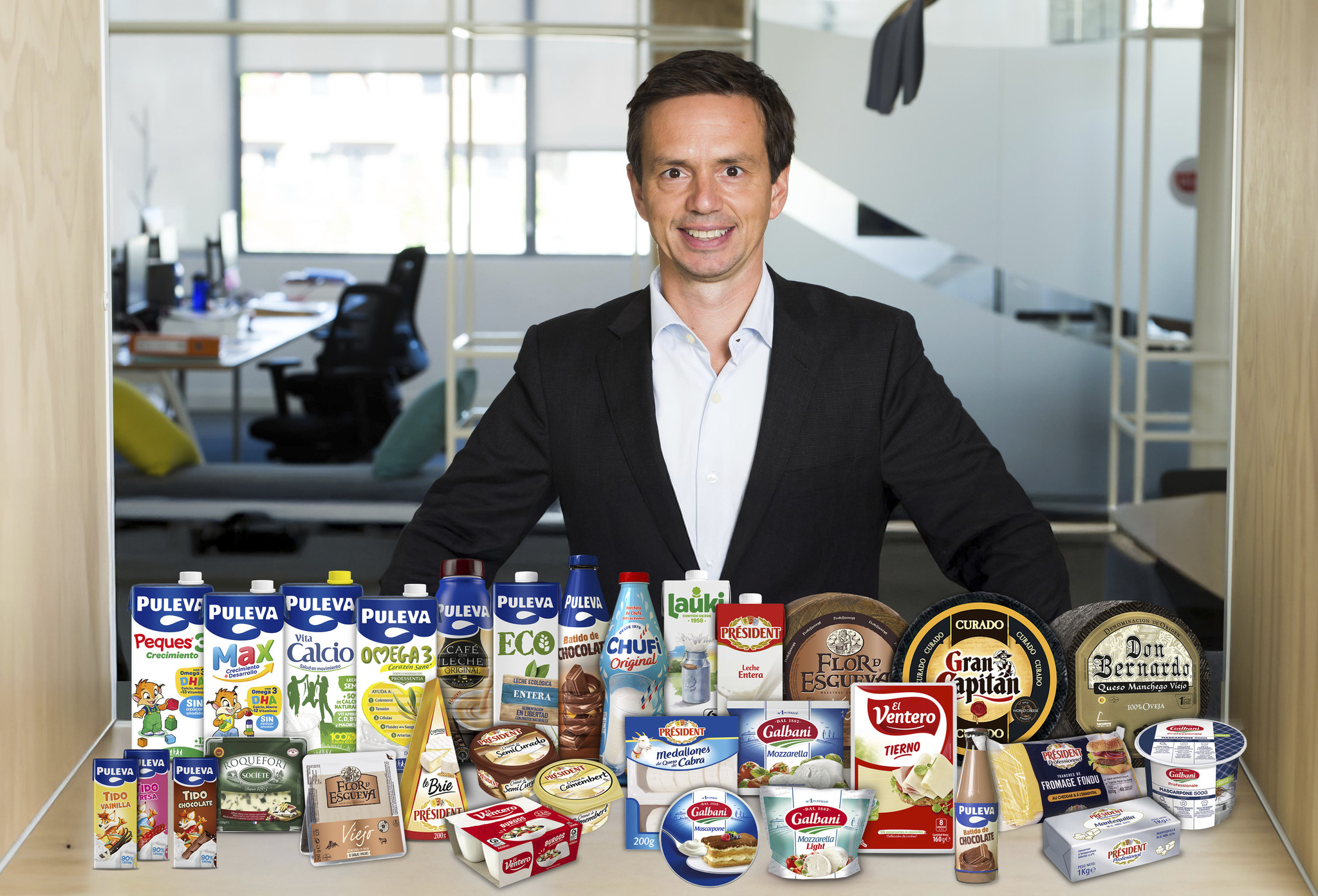 Lactalis retoma el crecimiento y supera los 1.700 millones de euros en España La compañía dueña de Puleva, El Ventero o Flor de Esgueva incrementó su facturación un 1,7 durante el ejercicio 2025, en el que invirtió 28 millones de euros en sus plantas. Leer