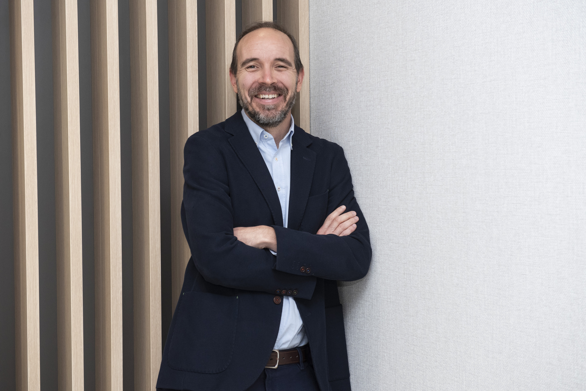 Pablo López Gil: "La IA va en contra de la diferenciación y es marquista" El directivo defiende que la marca es el único "escudo" para que la empresa española compita por valor y evite la homogeneización que impone el algoritmo. Leer