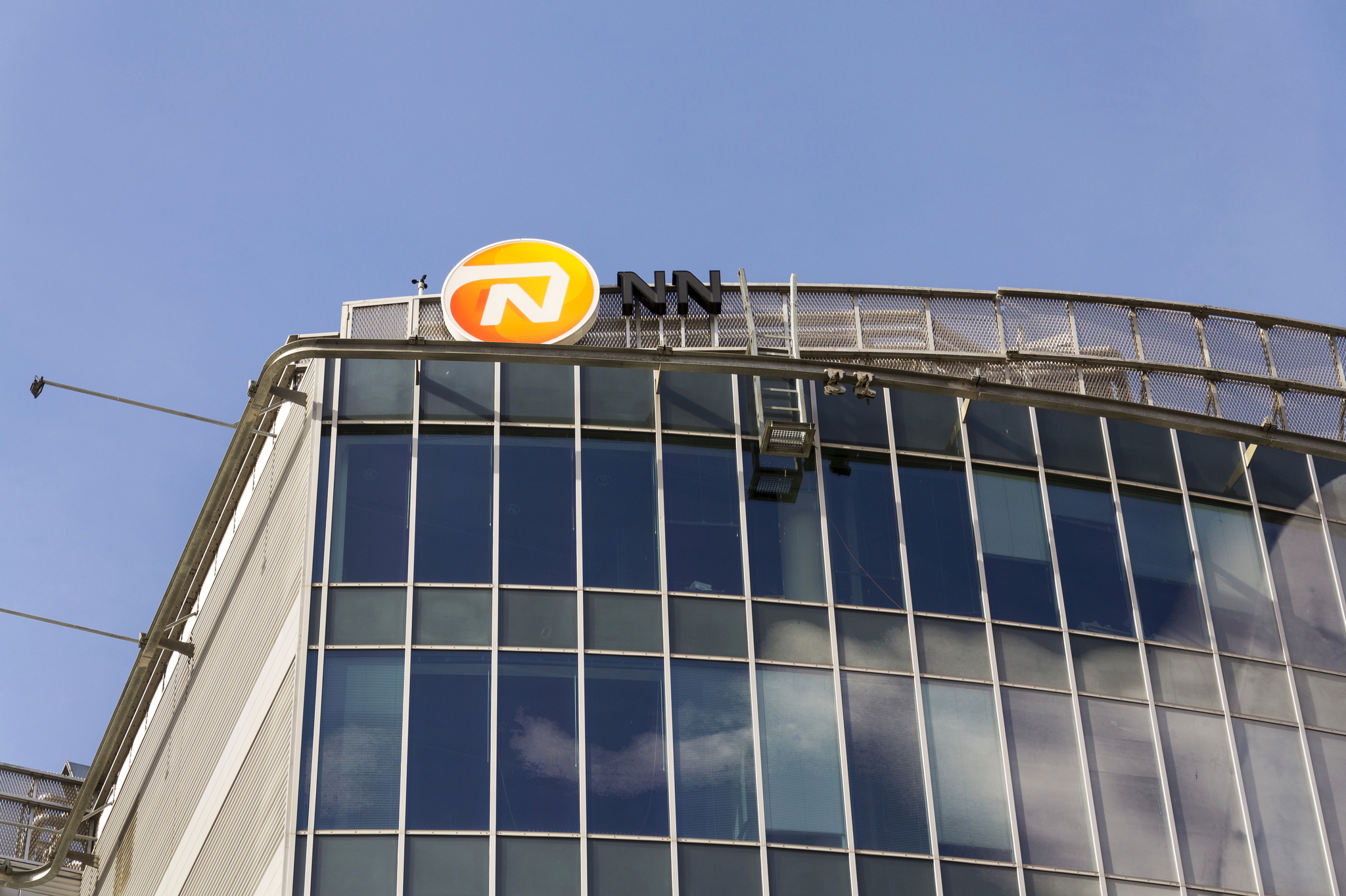 Los Sialp, la gran apuesta en ahorro de Nationale Nederlanden Nationale Nederlanden (NN) se consolida como el líder del mercado español en el segmento del seguro individual de ahorro a largo plazo (Sialp). Según señaló ayer el director de ahorro y pensiones de la firma, Joaquín Hidalgo, la entidad ha alcanzado una cuota de mercado en una modalidad de ahorro en la que NN "cree firmemente". Leer