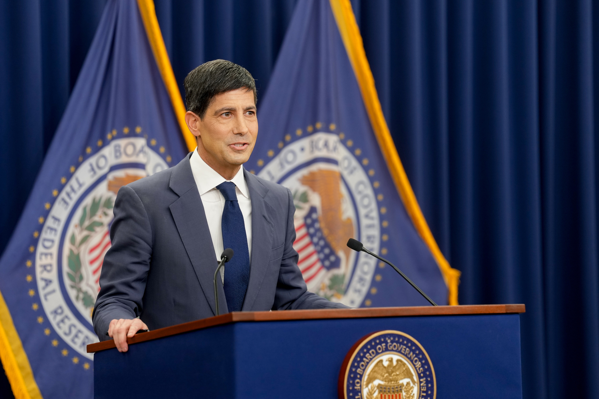 El discurso firme de Warsh sobre la inflación tranquiliza a los inversores Las contundentes declaraciones del nuevo presidente de la Fed y la caída del petróleo reducen las expectativas de subida de precios a largo plazo. Leer