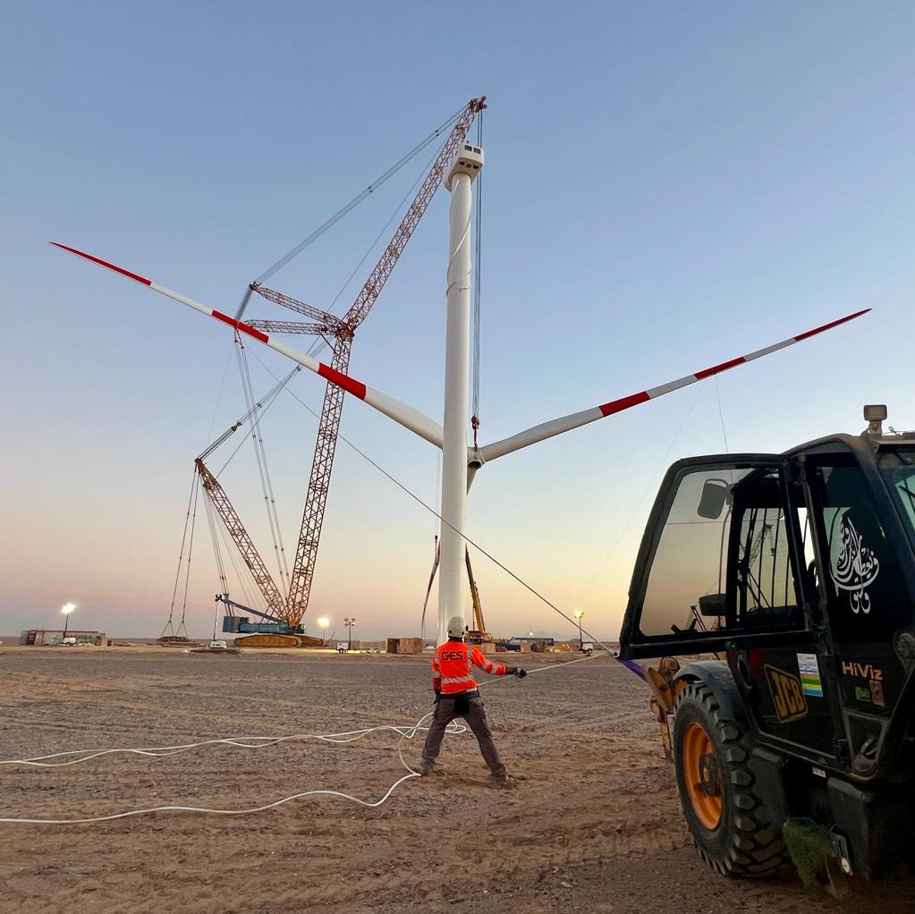 GES prevé aumentar este año un 20 su facturación en el negocio de instalación eólica La firma vizcaína integrada en CL Grupo Industrial cuenta con una cartera de pedidos que incluye el montaje de 127 aerogeneradores (turbinas eólicas) en España, Francia, Italia y Portugal y participa en la licitación de proyectos en África, Europa del Este y México. Leer