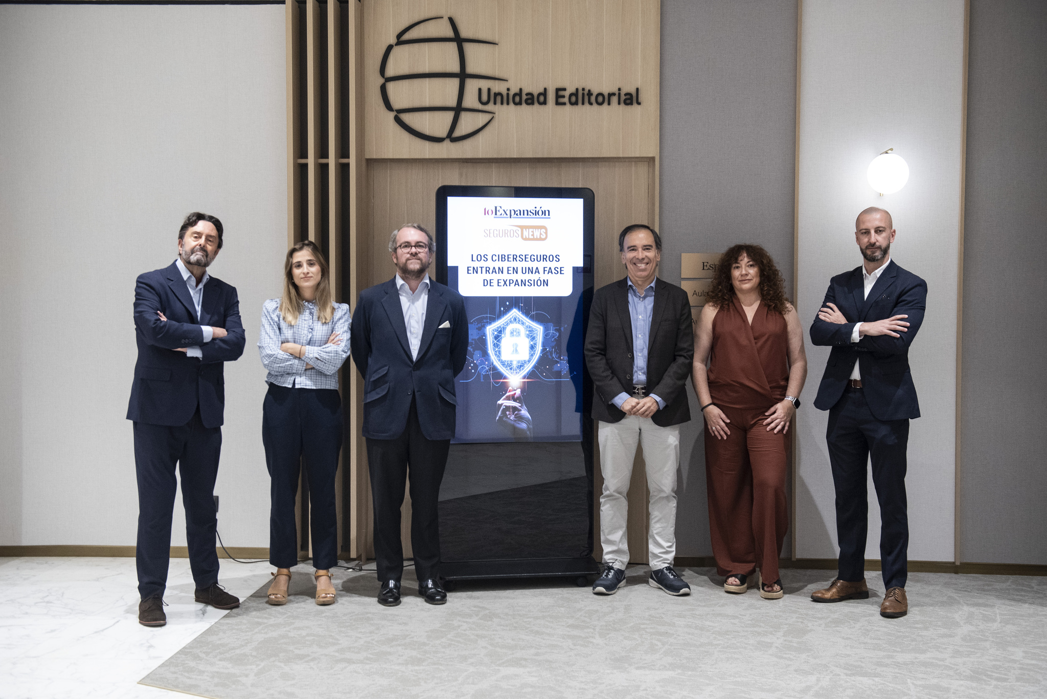 Los ciberseguros multiplican su oferta de servicios El sector ha entrado en una fase caracterizada por productos más sofisticados que incorporan más coberturas a la póliza tradicional, como servicios de prevención, respuesta o análisis. Leer