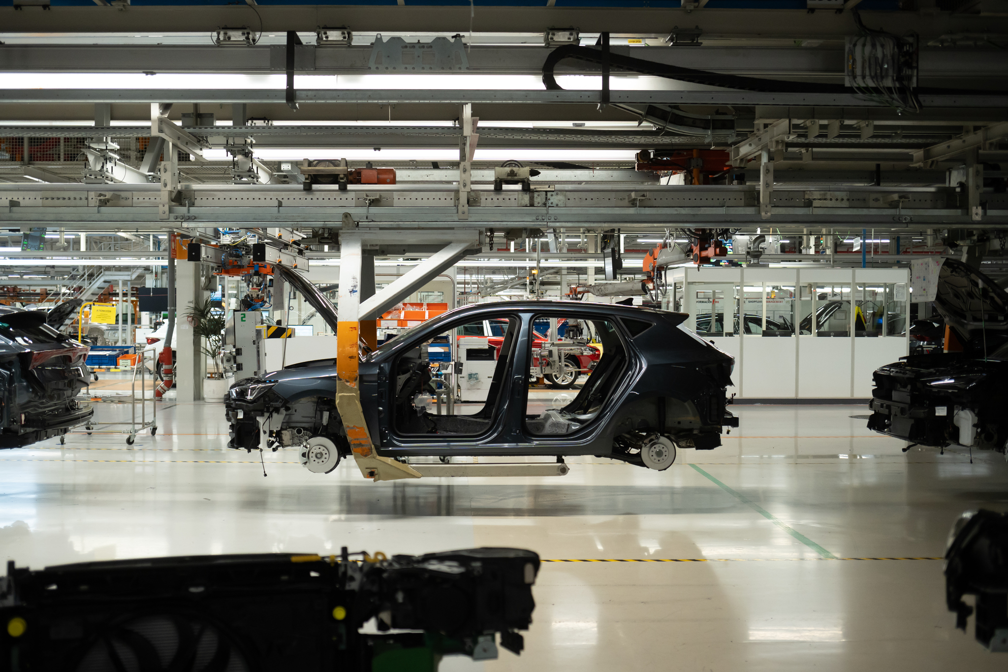 El PMI manufacturero de España se contrae por primera vez en tres meses