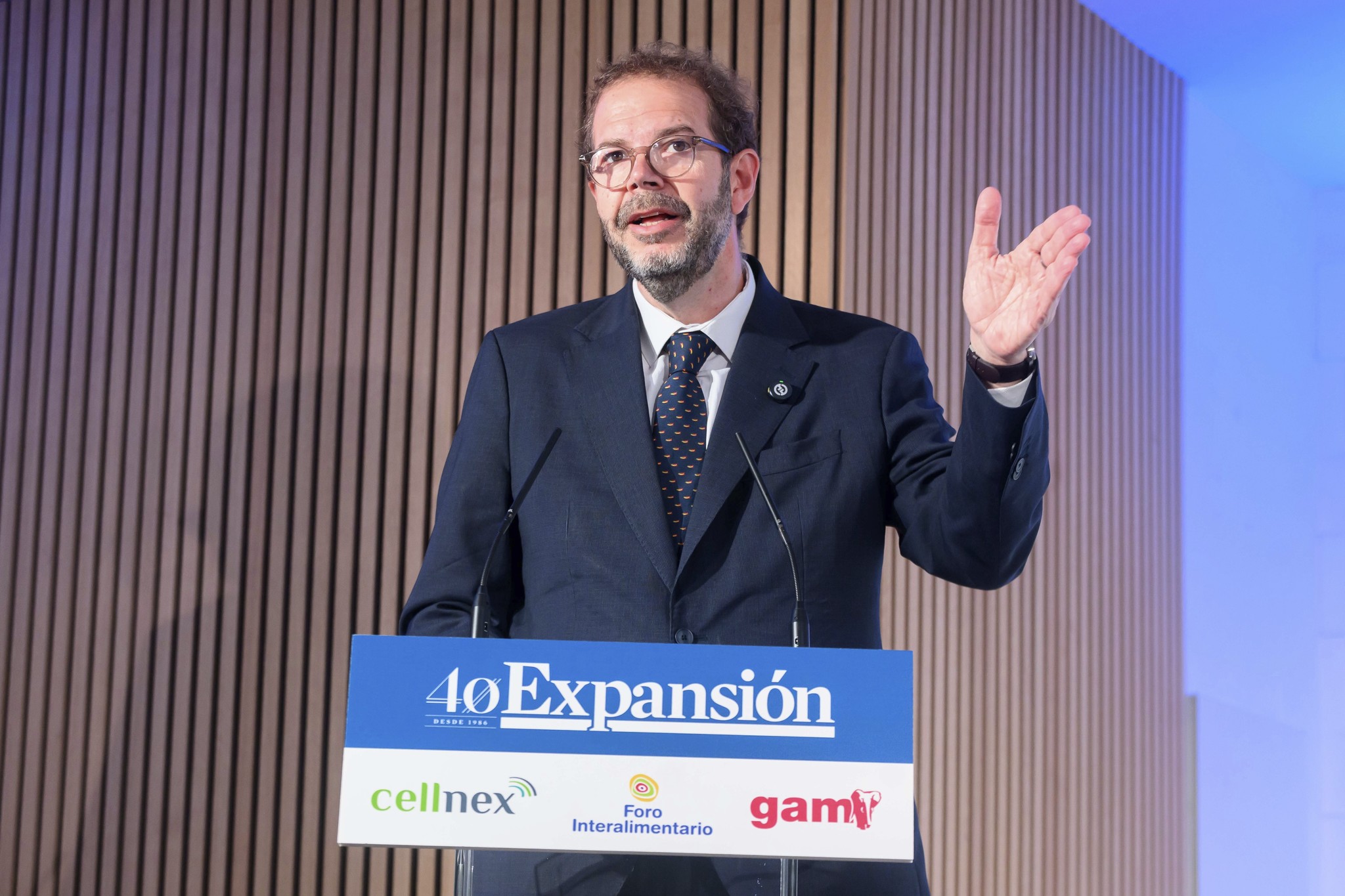 "Orden, dirección y ambición" para recuperar la industria española
