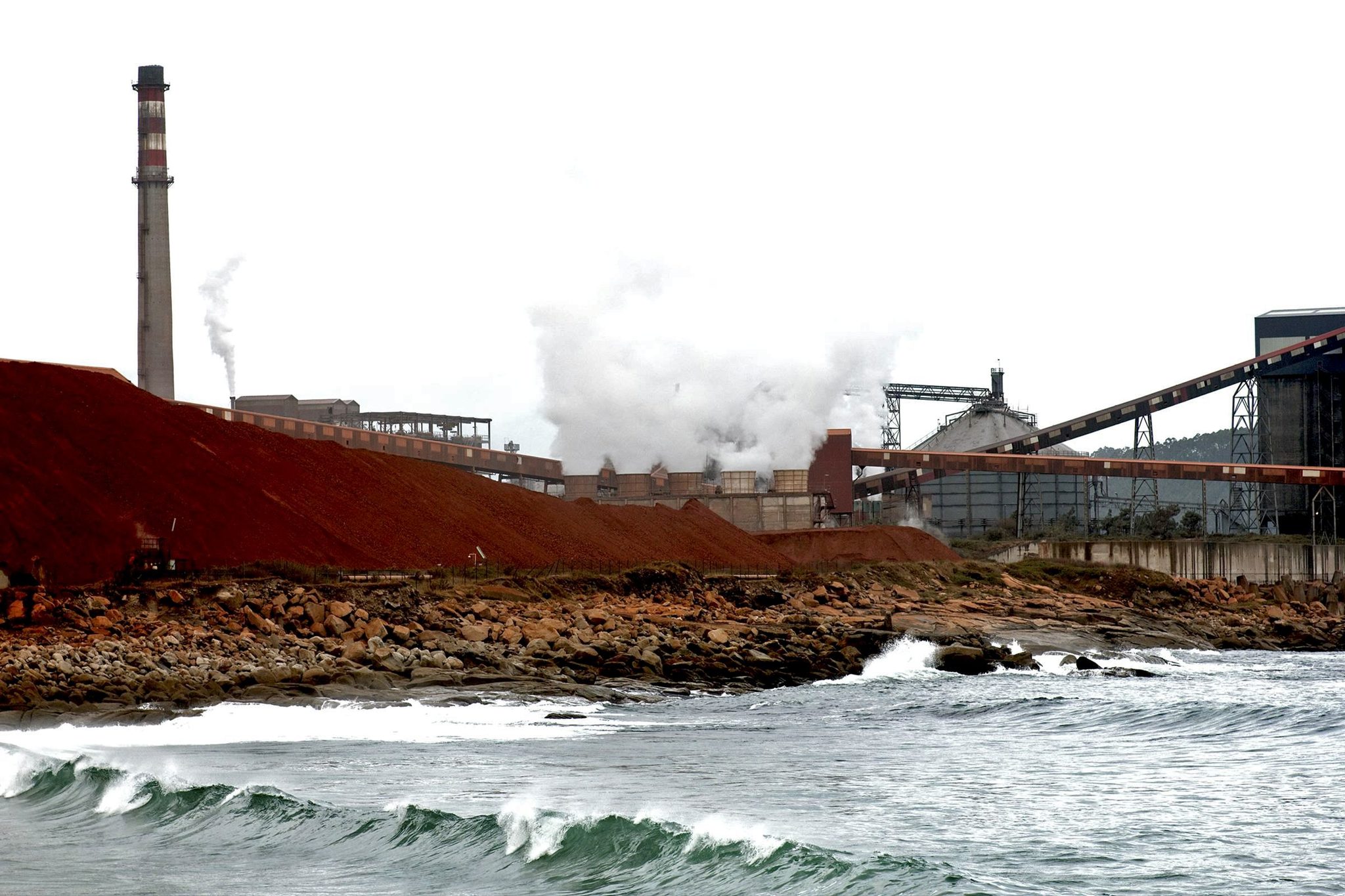 Alcoa tendrá que devolver al Estado casi 37 millones en ayudas por la parada de las cubas de San Cibrao