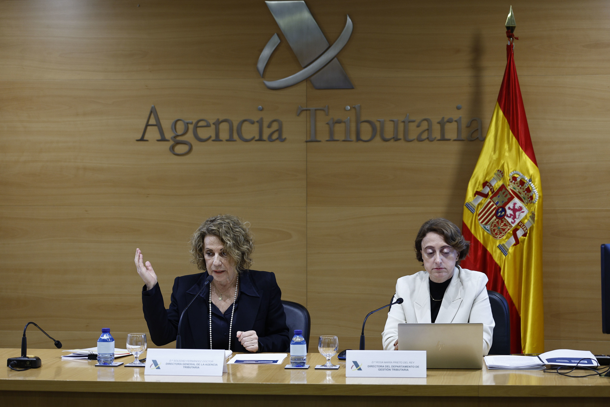 Culebrón en Hacienda: los inspectores no creen la versión oficial sobre el cese de Fernández