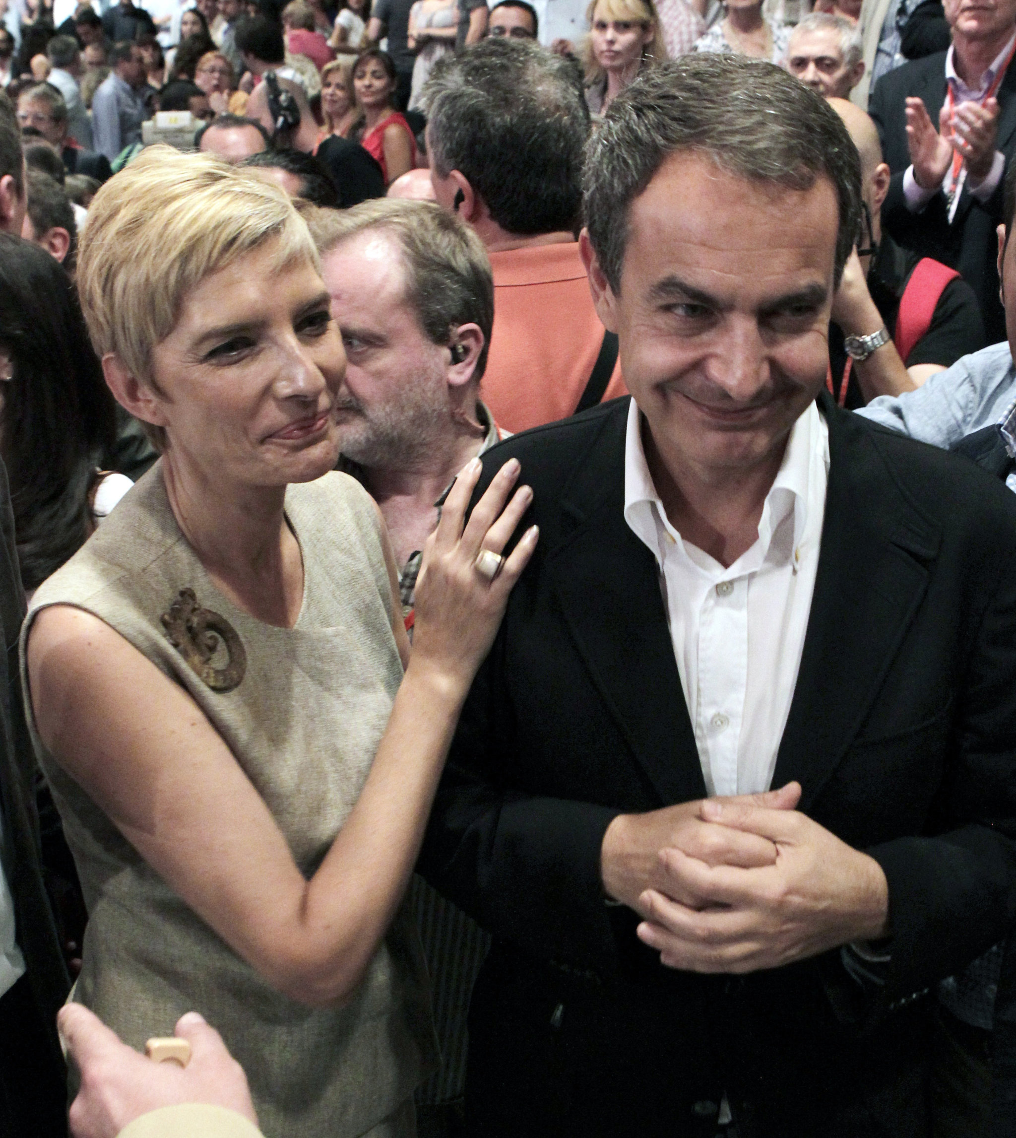 Hacienda abre una investigación a Zapatero, su mujer Sonsoles Espinosa y sus hijas que abarca desde 2021 a  2025 El juez da traslado de esta información a la Fiscalía y pide que emita un informe al respecto. Leer