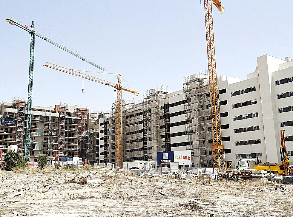 Los expertos prevén una caída de la demanda de vivienda por la subida precios y de tipos