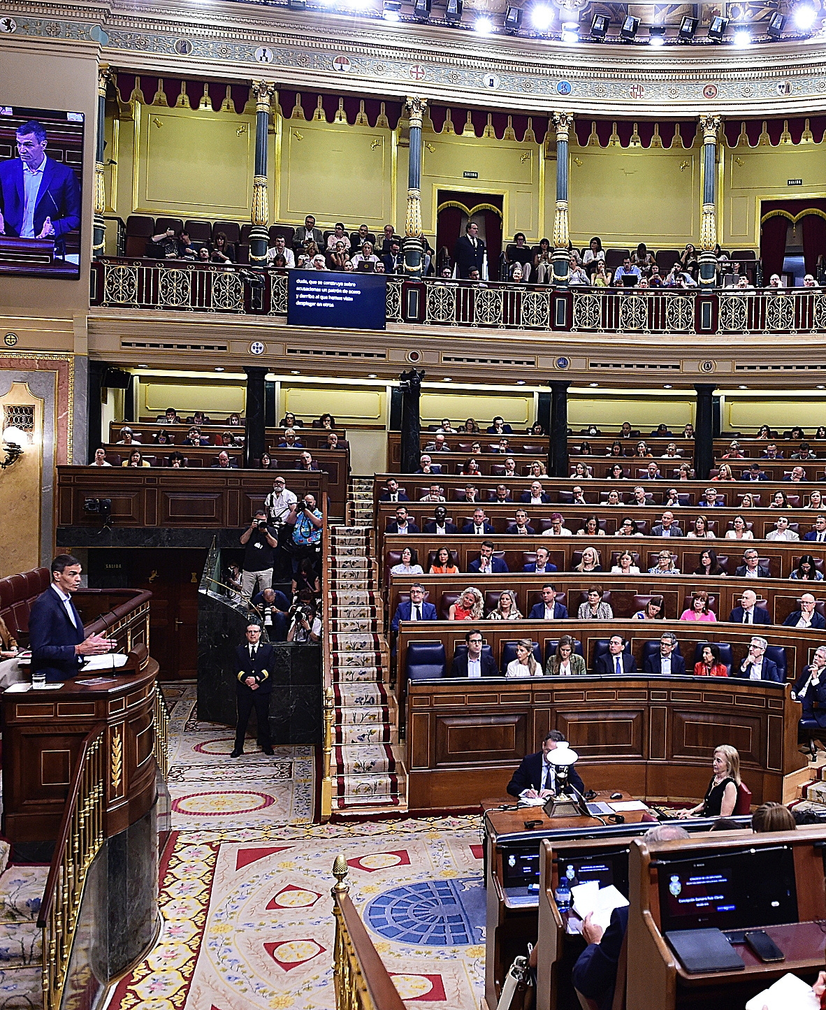 Toros y política La política requiere de talante, convicción y ética. Que esto lo sepan y que se lo apliquen los que "dan pases" en el ruedo político es otro tema. Leer