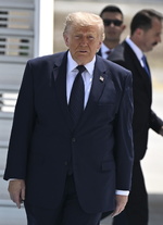 Trump dice que detendrá "completamente" el comercio con España: es "una causa perdida" y "un aliado terrible"
