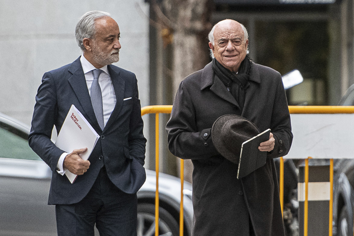 La Audiencia Nacional abre juicio contra el BBVA y su expresidente Francisco González por Villarejo