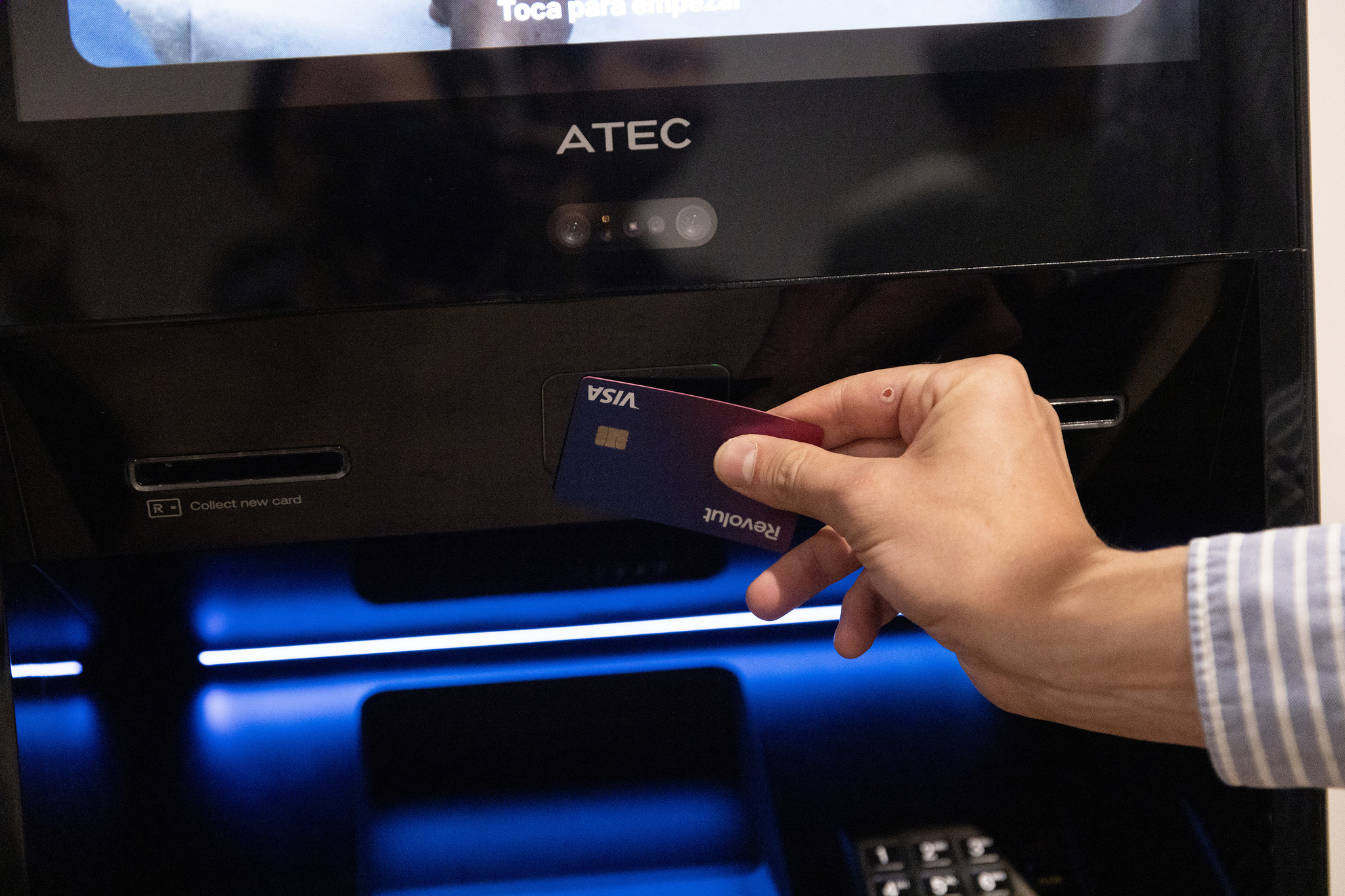 Los clientes de Revolut podrán operar con criptos desde sus asistentes de IA