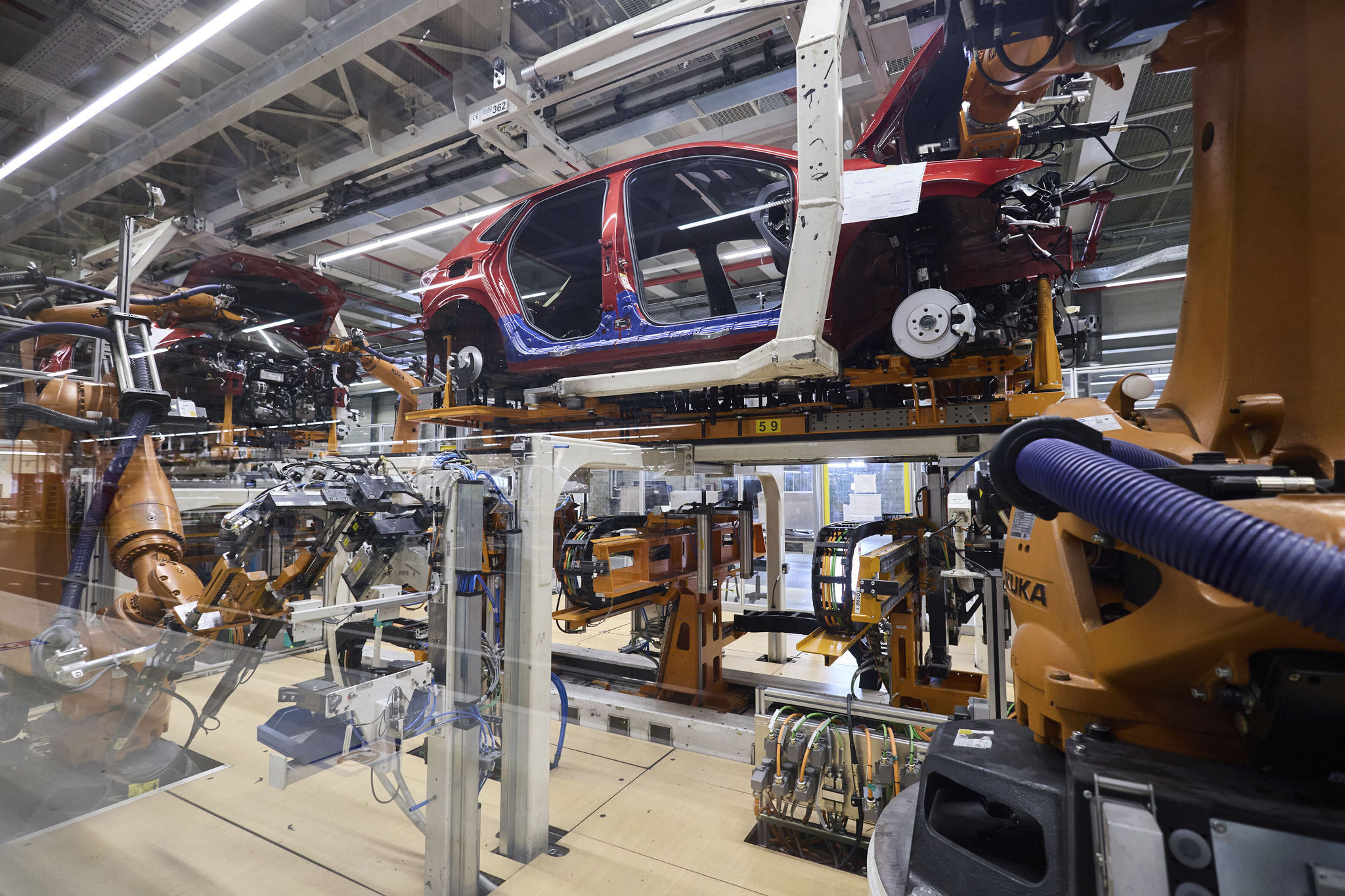 El sector español del automóvil hunde un 56% su beneficio y pierde 3.200 empleos