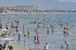 El turismo resiste pese a Ormuz y el absentismo
