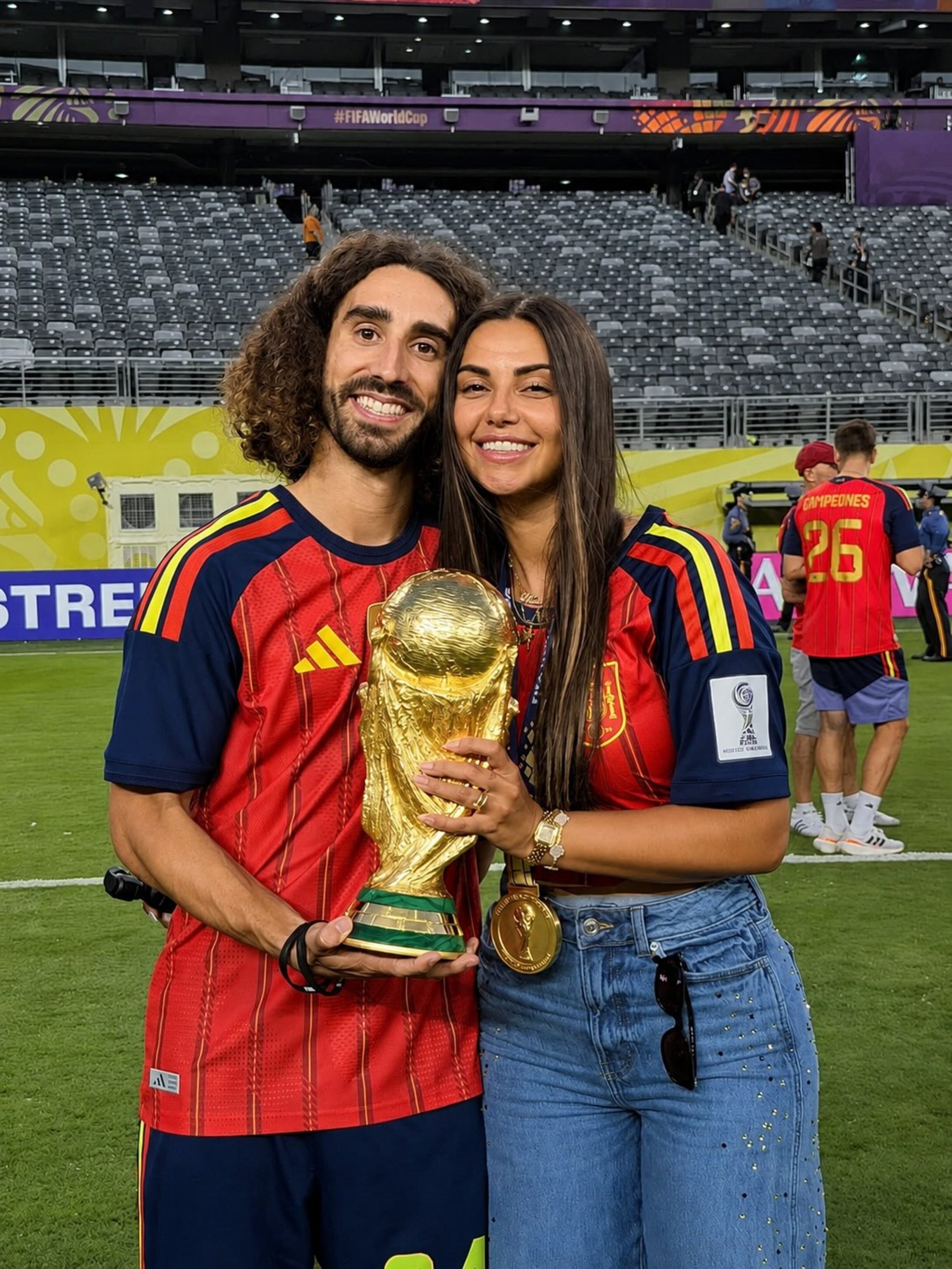 Cómo Marc Cucurella y Claudia Rodríguez convirtieron la conciliación en una decisión estratégica