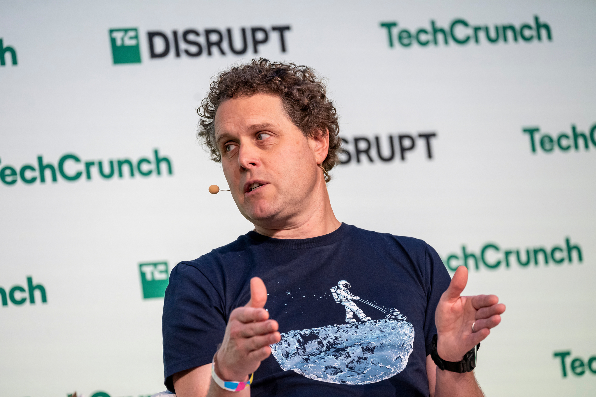 El fabricante neozelandés de cohetes que compite con Elon Musk y Jeff Bezos