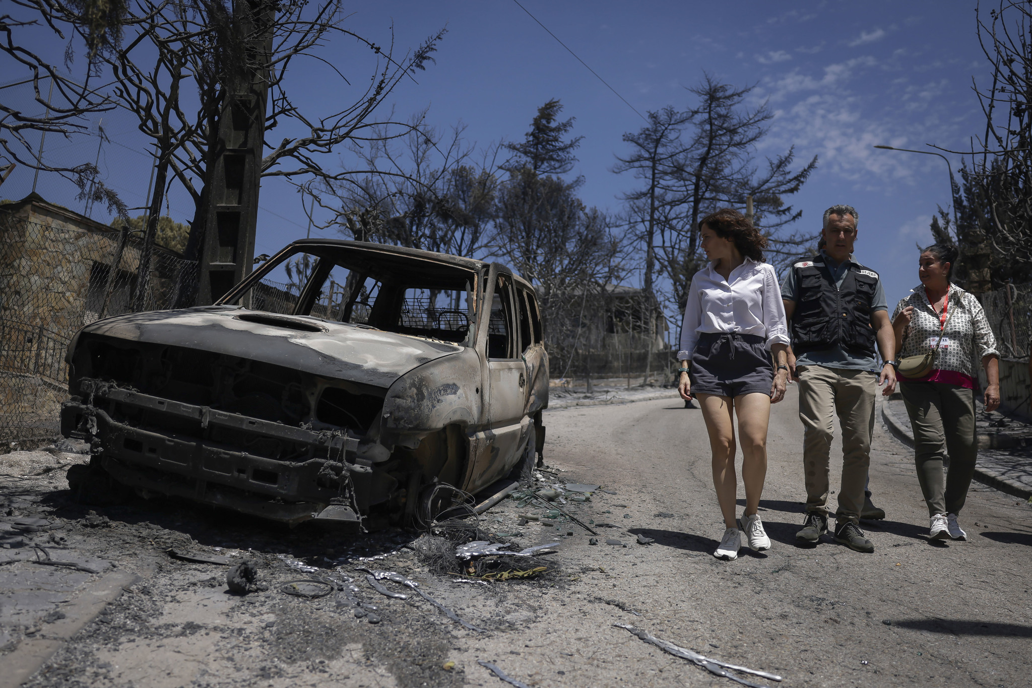 Un nuevo incendio forestal obliga a desalojos en la localidad madrileña de Villa del Prado