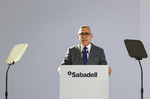 Sabadell reorganiza su estructura para acelerar su plan de negocio