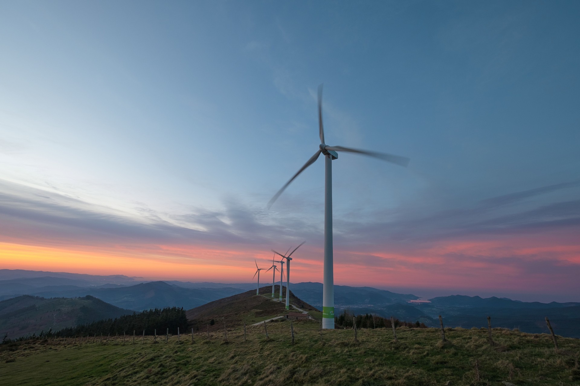 Iberdrola y el EVE firman un préstamo verde de 29 millones con el BEI para "acelerar" el parque eólico de Labraza