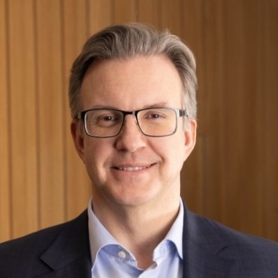 HBX anuncia la jubilación de su CEO y nombra interino a su director financiero
