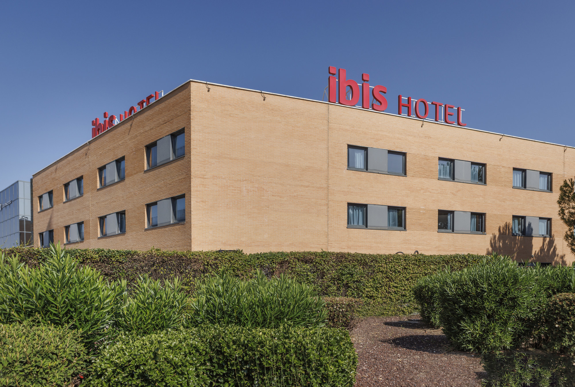 Meridia crece en Madrid con la adquisición del hotel Ibis Alcorcón Tresaguas