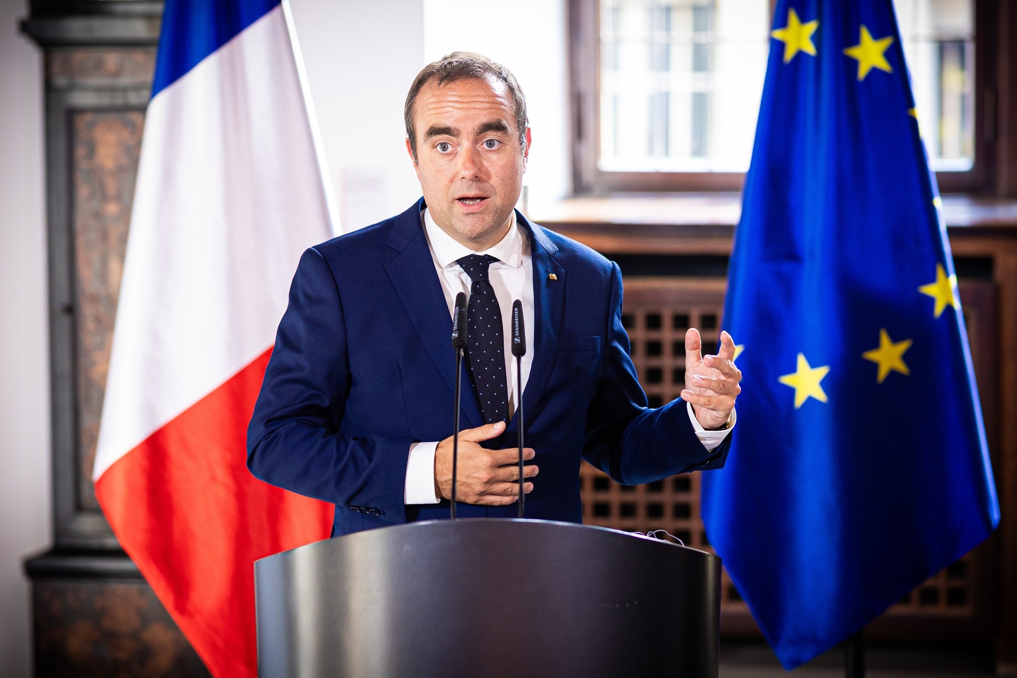 Francia controlará toda participación extraeuropea superior al 10% en empresas de sectores sensibles