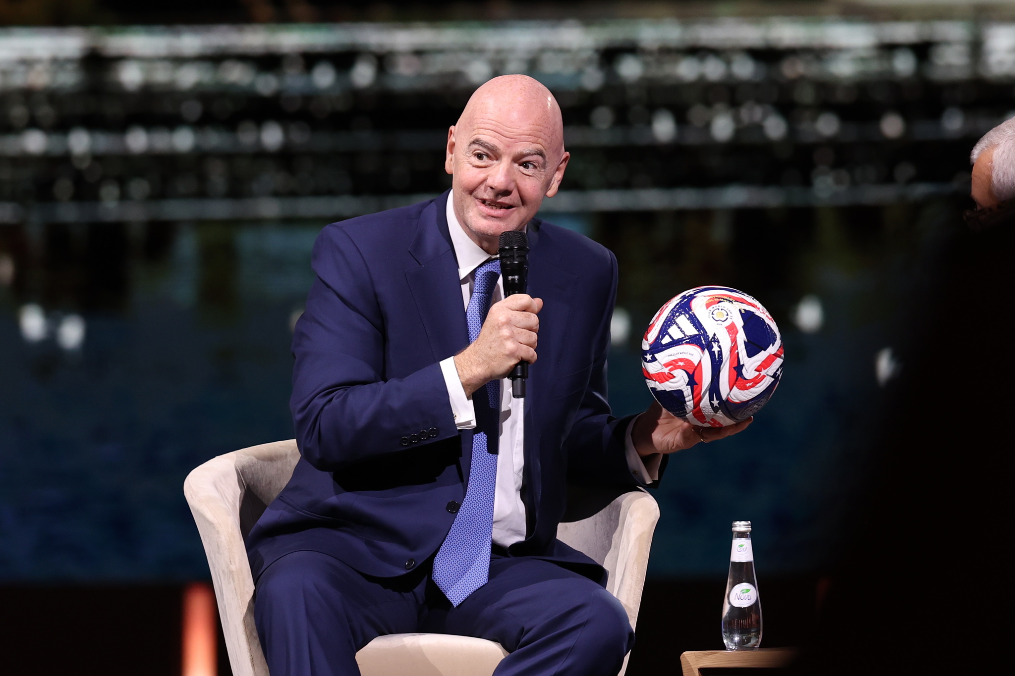 La UEFA amenaza con tomar acciones legales por la comercialización fallida de la FIFA