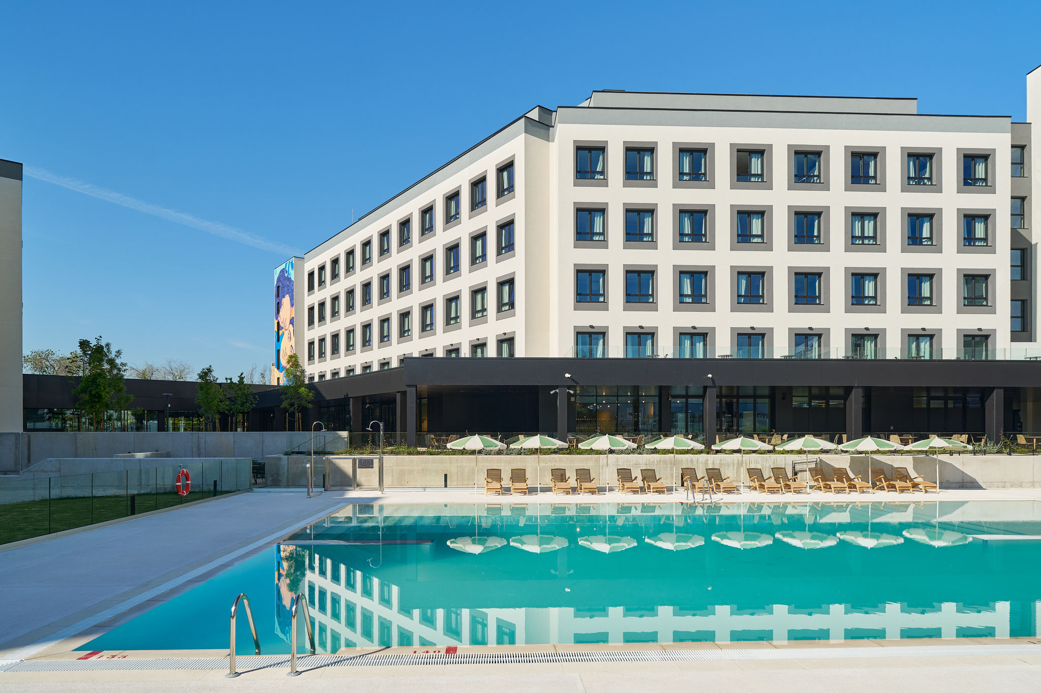 Meridia compra un edificio de vivienda flexible en Madrid a un consorcio liderado por Bain