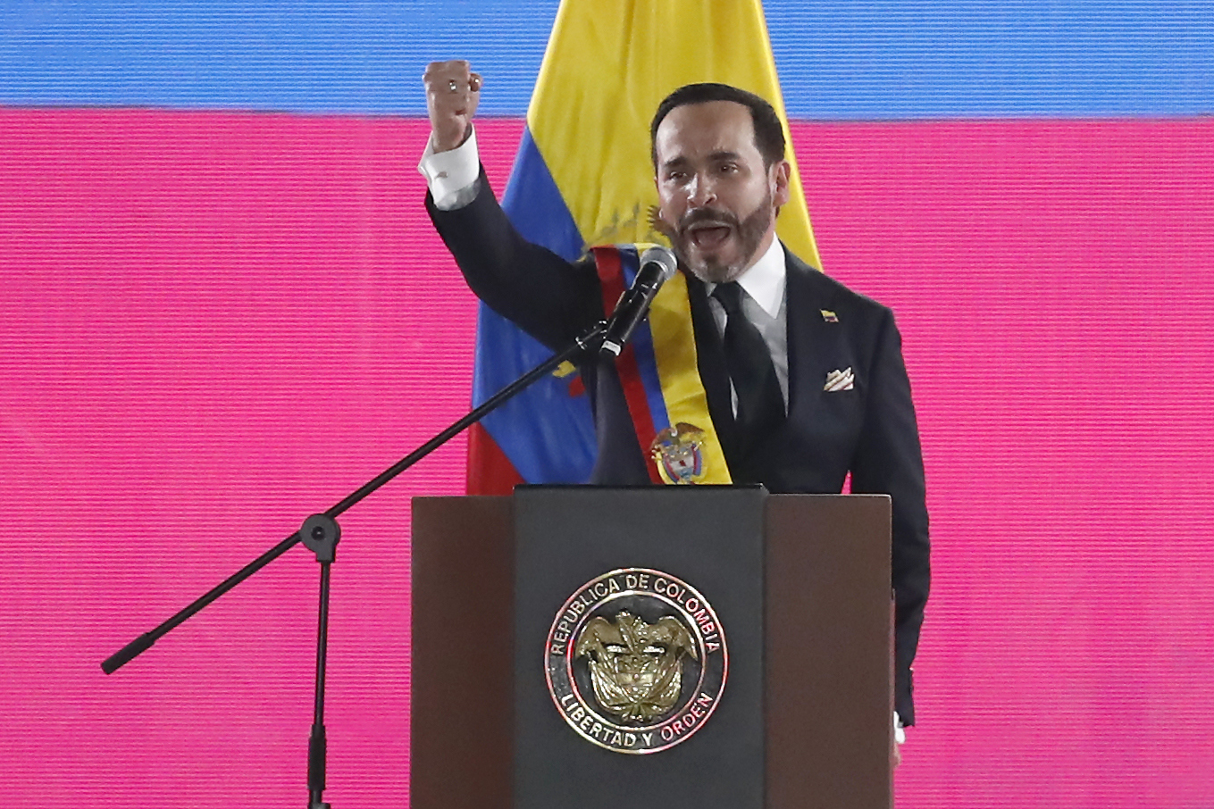De la Espriella promete hacer de Colombia un país seguro para invertir