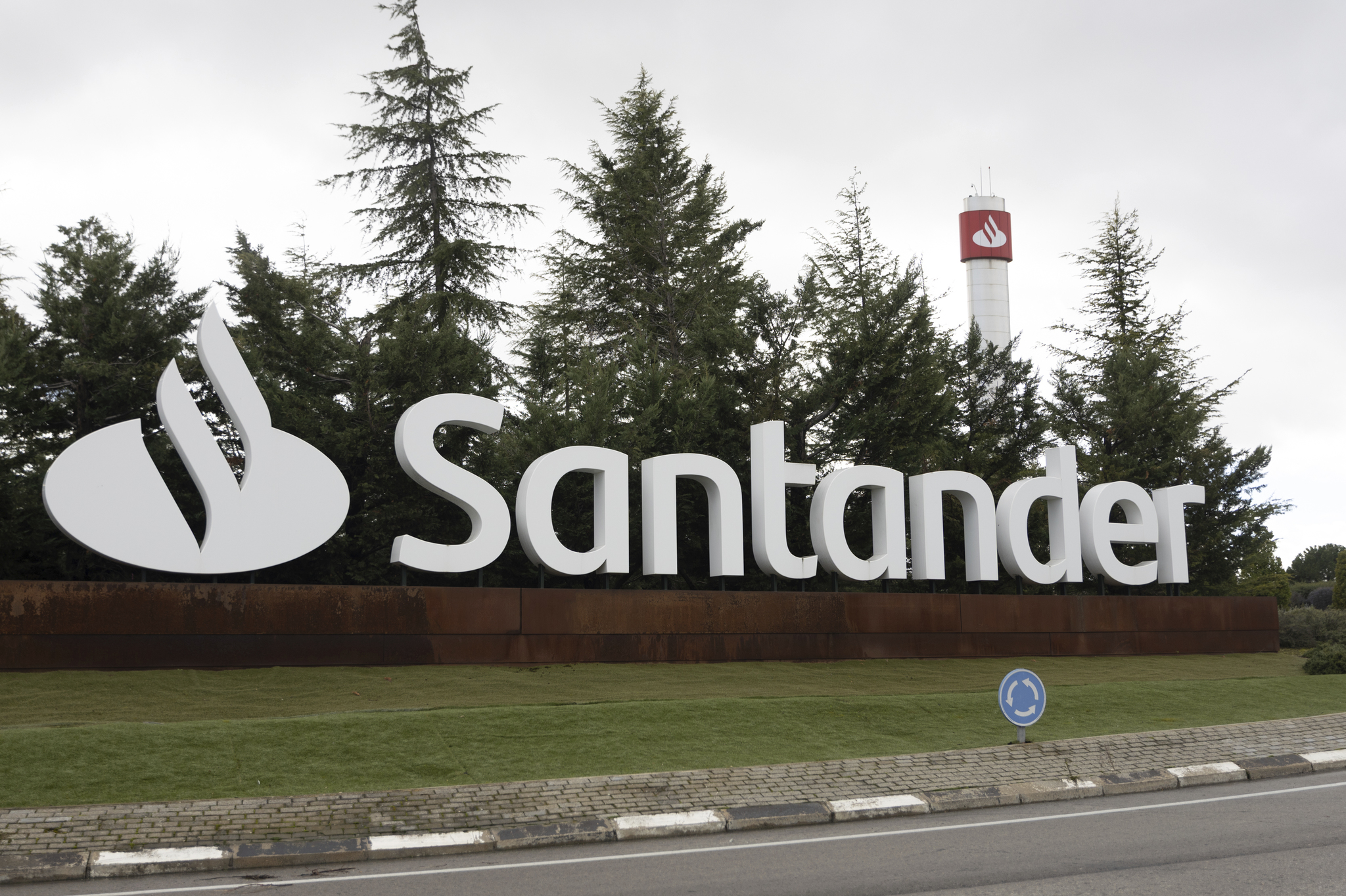 La banca se pone a la cabeza del Ibex y fulmina a los bajistas Gana casi un 25 en lo que va de año. Leer