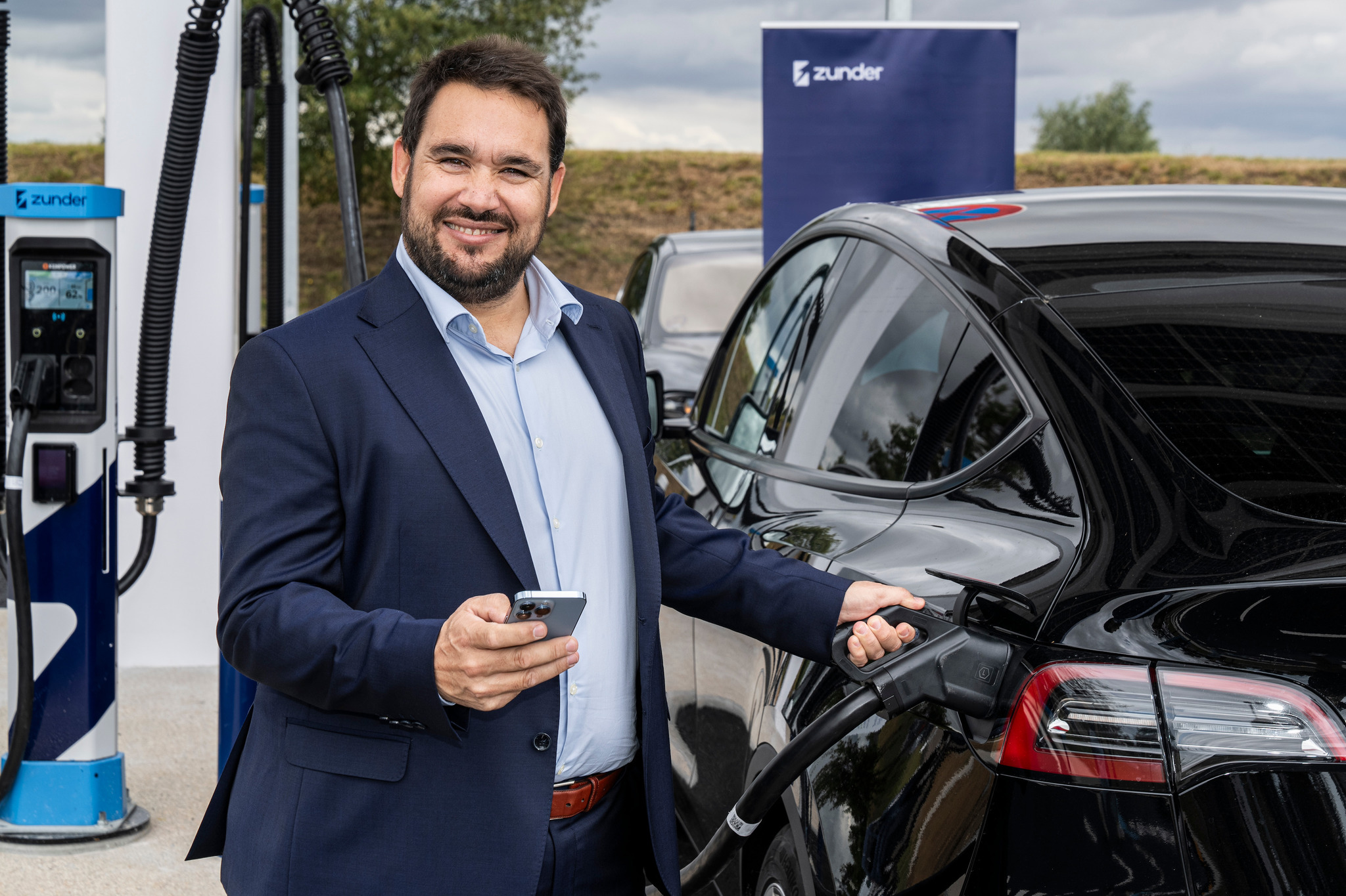 Zunder eleva a 214 millones el valor total de sus activos El plan de crecimiento internacional de la compañía española, que le ha llevado a entrar en Bélgica, impulsa un 10 la valoración de sus activos. Leer