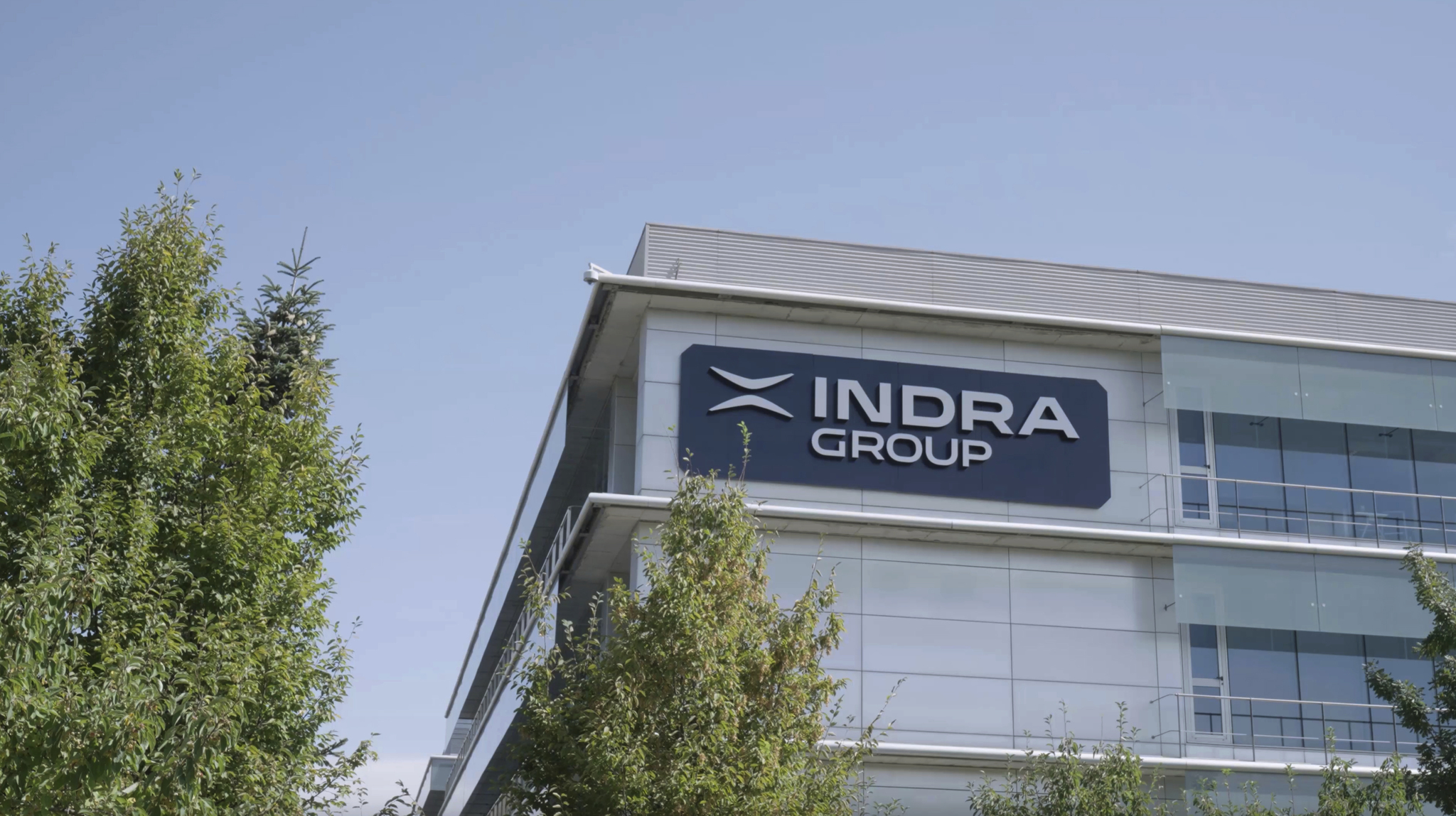 Indra activa un comité de crisis por el terremoto de Colombia Indra Group ha activado un comité de crisis para evaluar el posible impacto en sus profesionales, sus instalaciones y sus operaciones en Colombia tras el terremoto y actuar en consecuencia. Leer