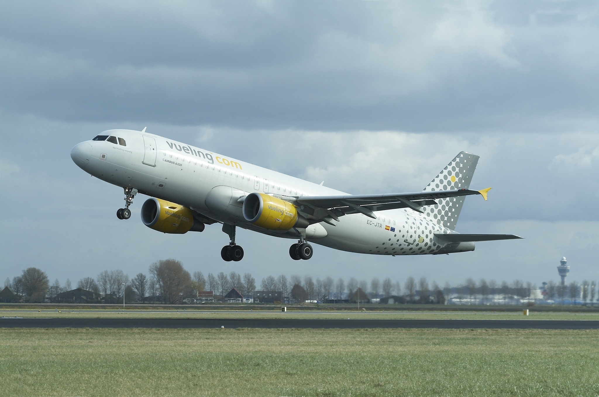 Vueling recuperará la ruta entre Madrid y Barcelona