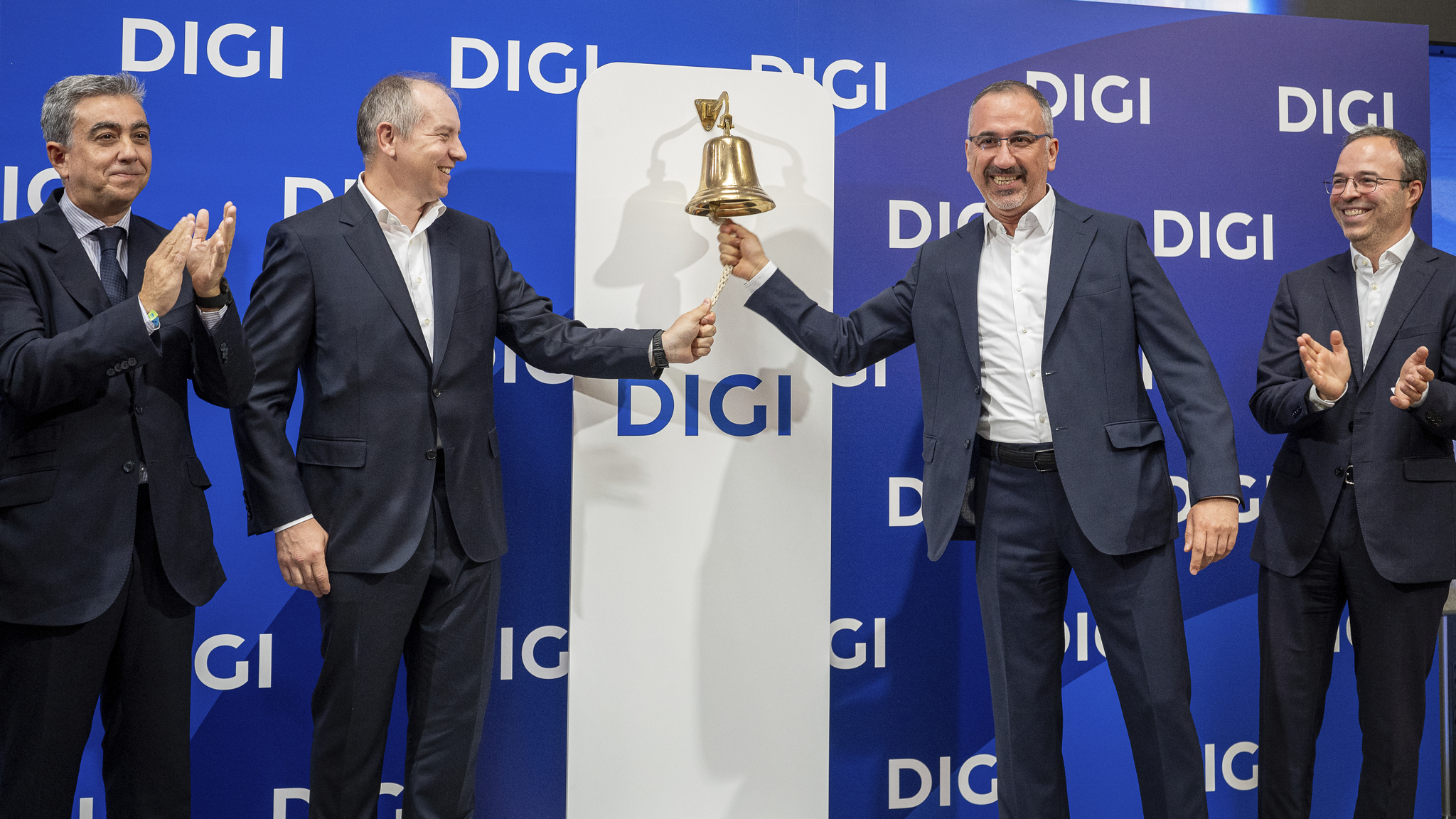 Digi cierra su primer mes en la Bolsa española en tablas
